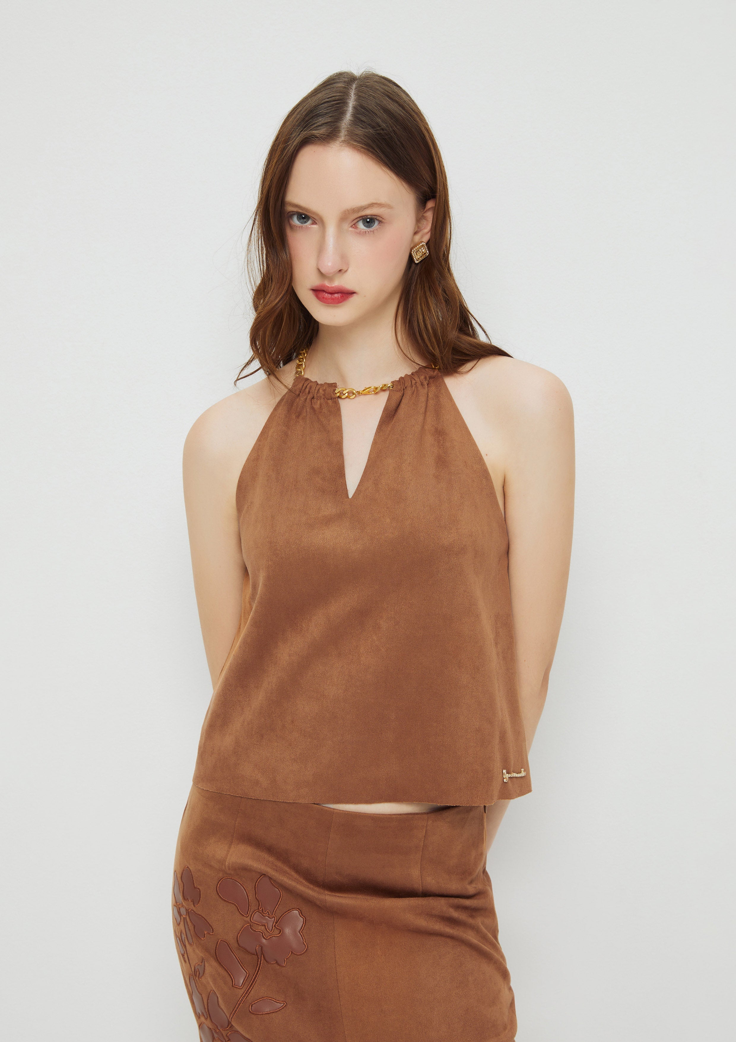เสื้อคล้องคอผ้ากำมะหยี่ คอลเลกชัน Amid Bloom And Savannah