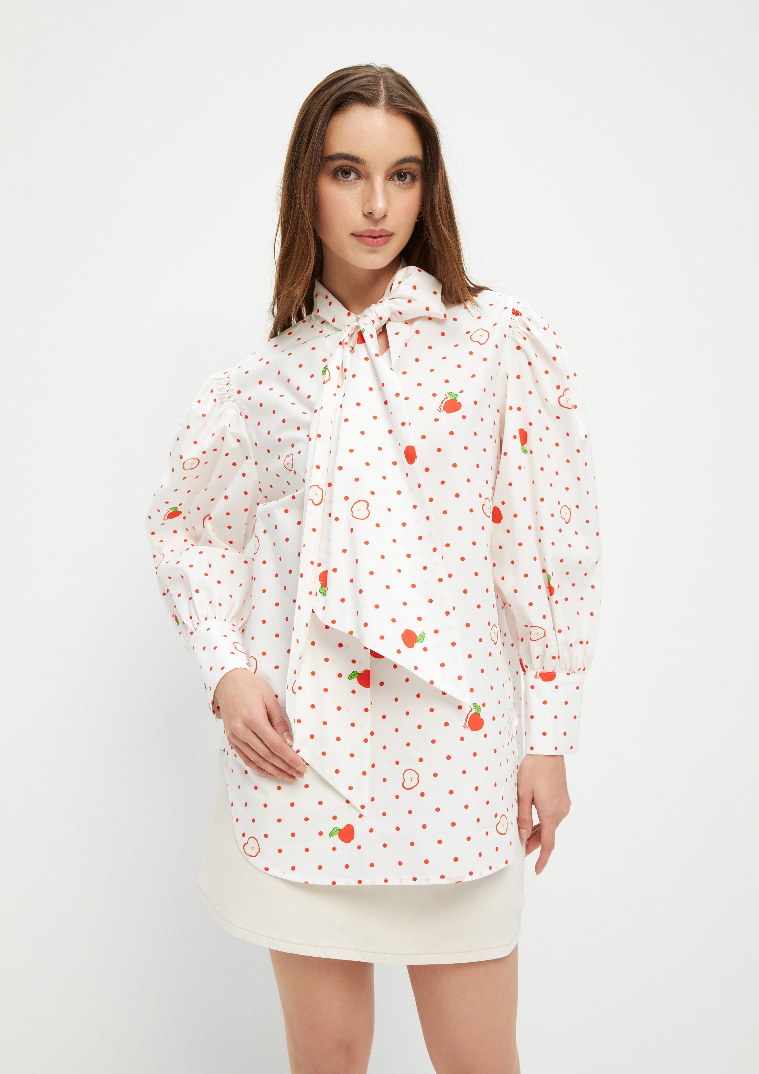 เสื้อเชิ้ตแขนยาวพิมพ์ลายแอปเปิ้ลและโพกาดอต คอลเลกชัน Adam's Lust