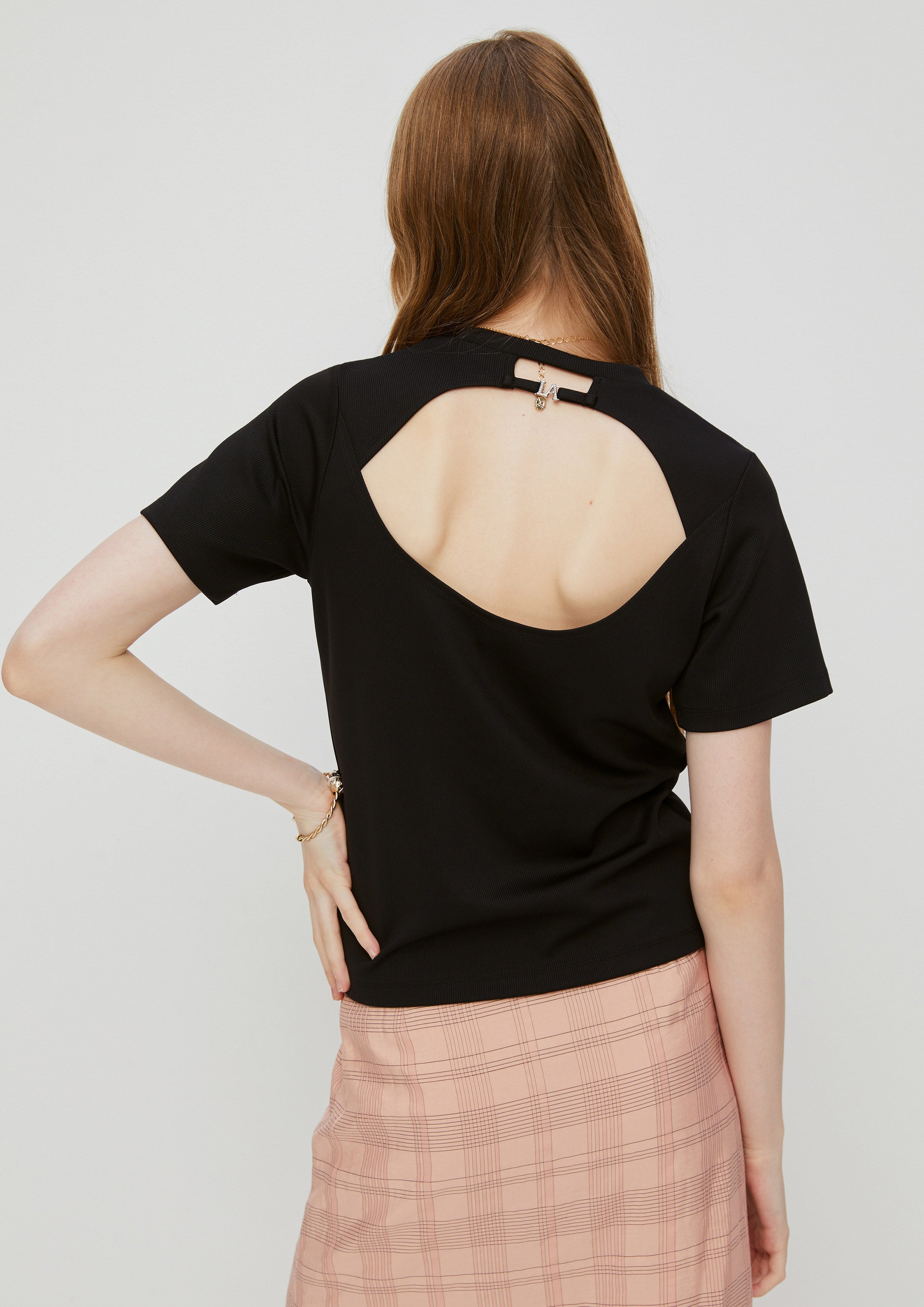 เสื้อแขนสั้นแต่งคัตเอาท์ด้านหลัง คอลเลกชัน Woodland Wonderlust