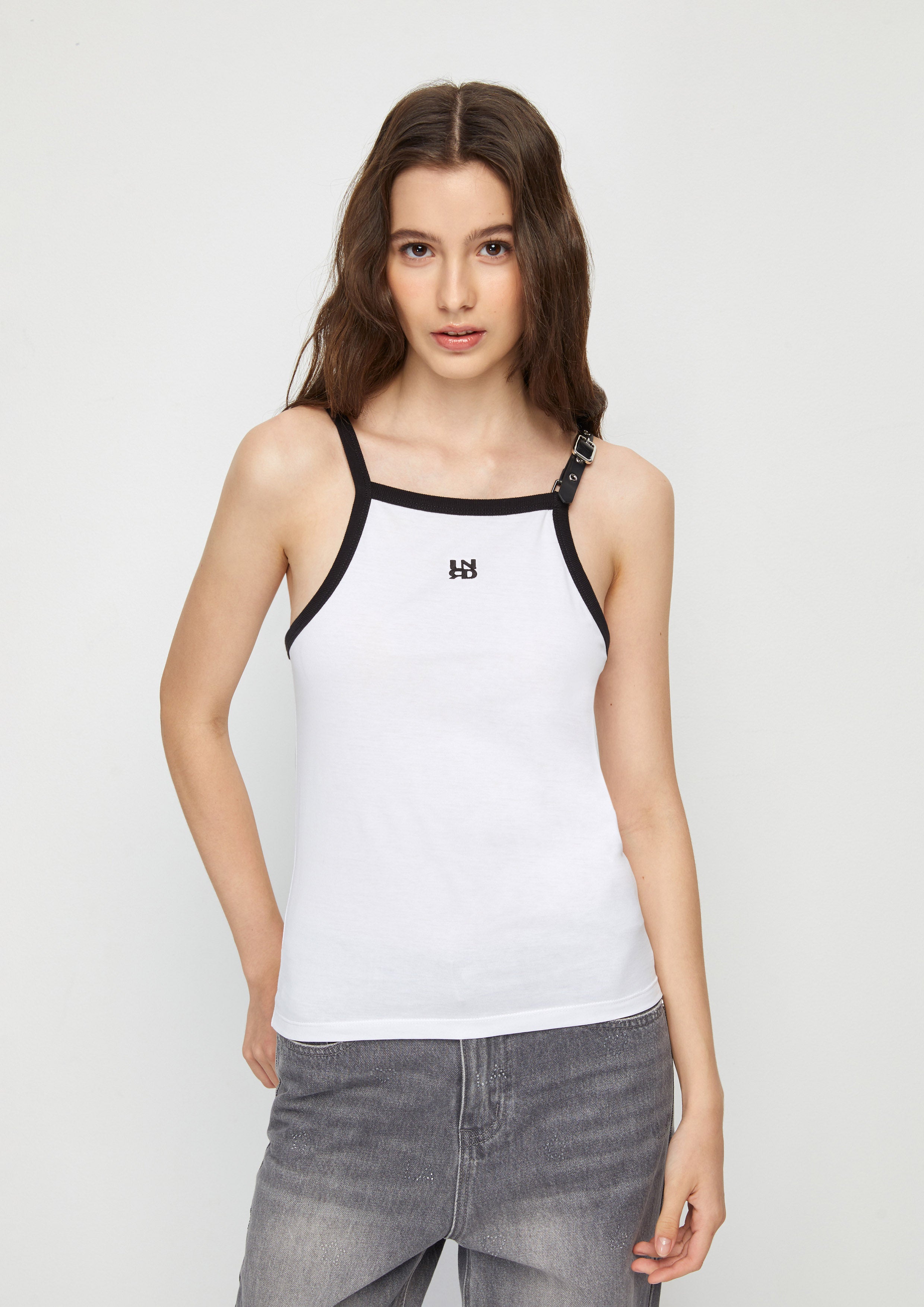 เสื้อสายเดี่ยวแต่งเข็มขัด Twilight Odyssey