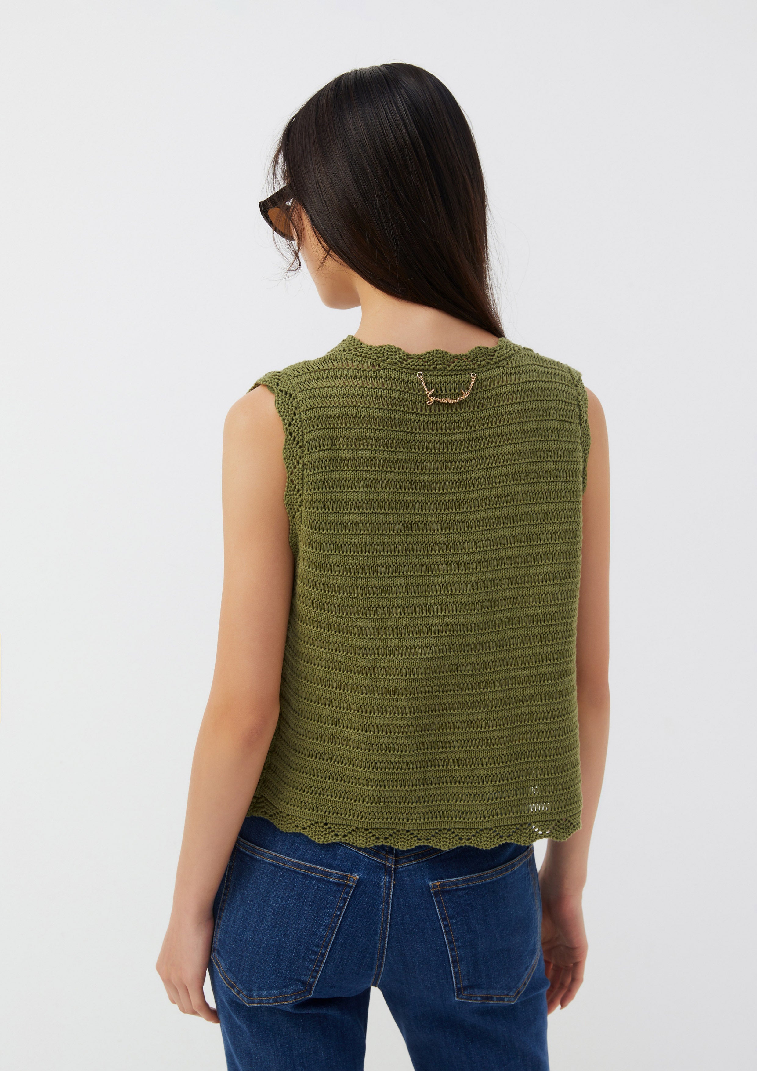 เสื้อกั๊ก ถักไหมพรม ลายคลื่น Folk Bloom