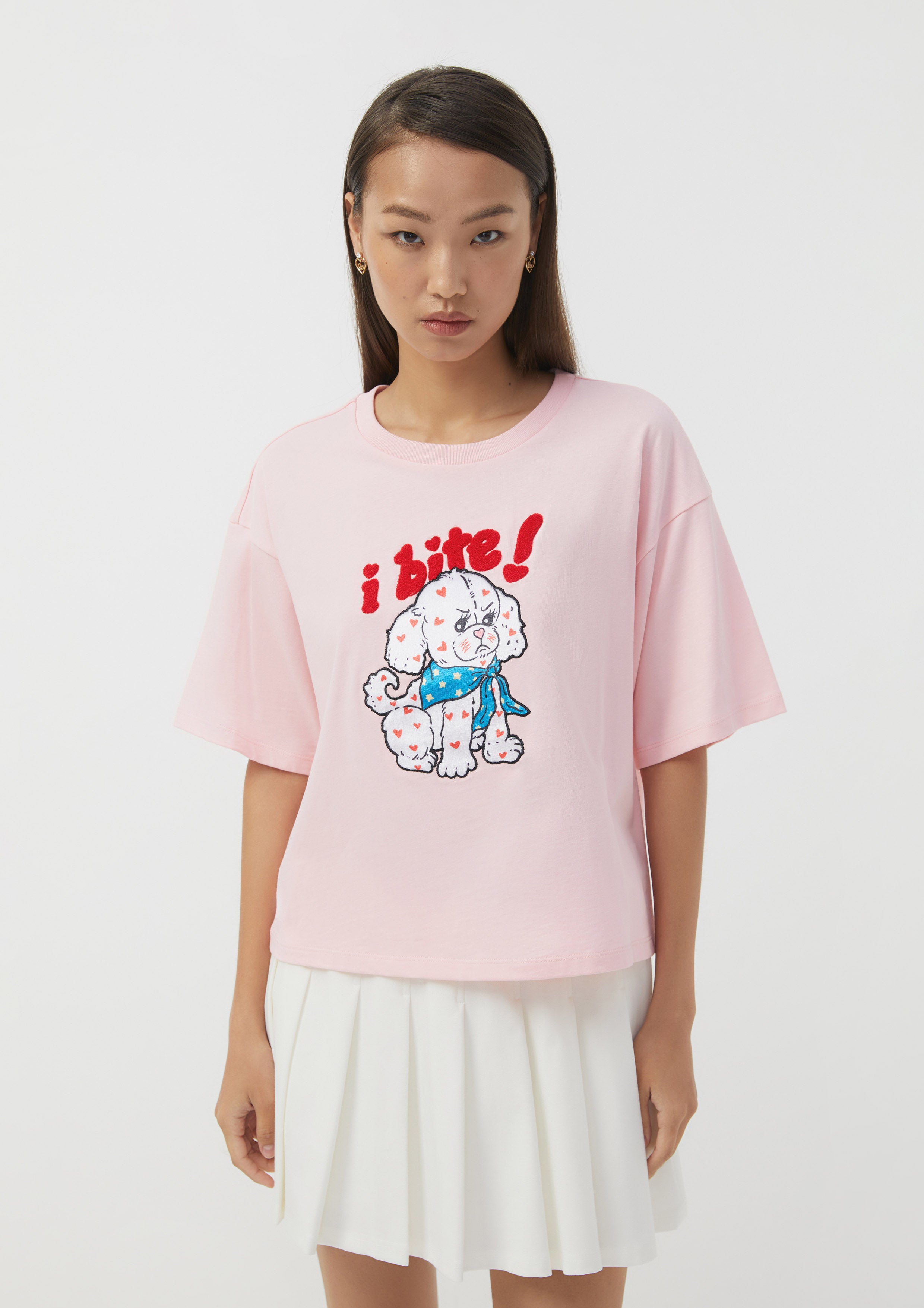 เสื้อยืด ทรงหลวม ลายกราฟิกน้องหมา "I Bite!"