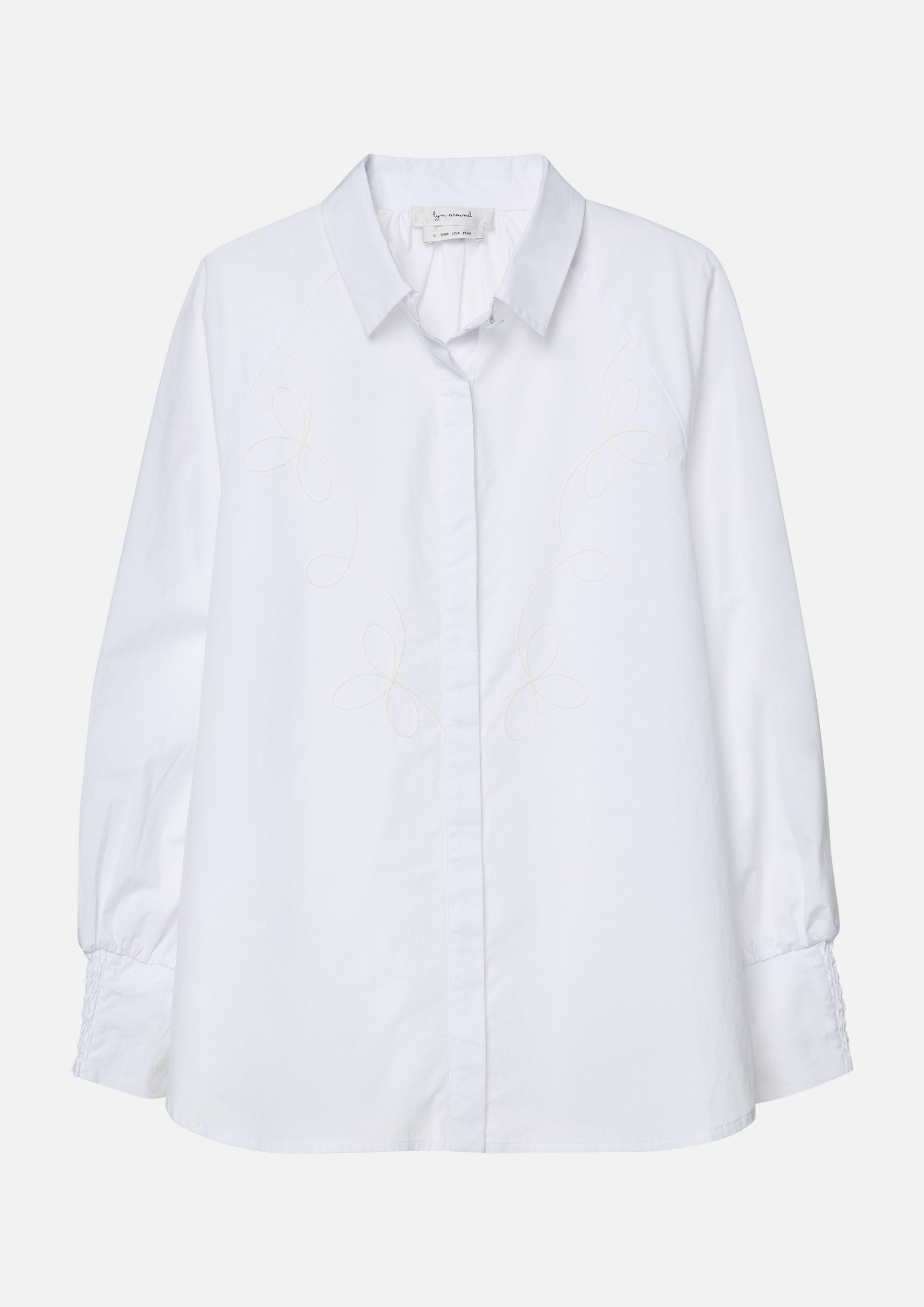เสื้อเชิ้ต แขนยาว แต่งปักลาย Meadow of Serenity