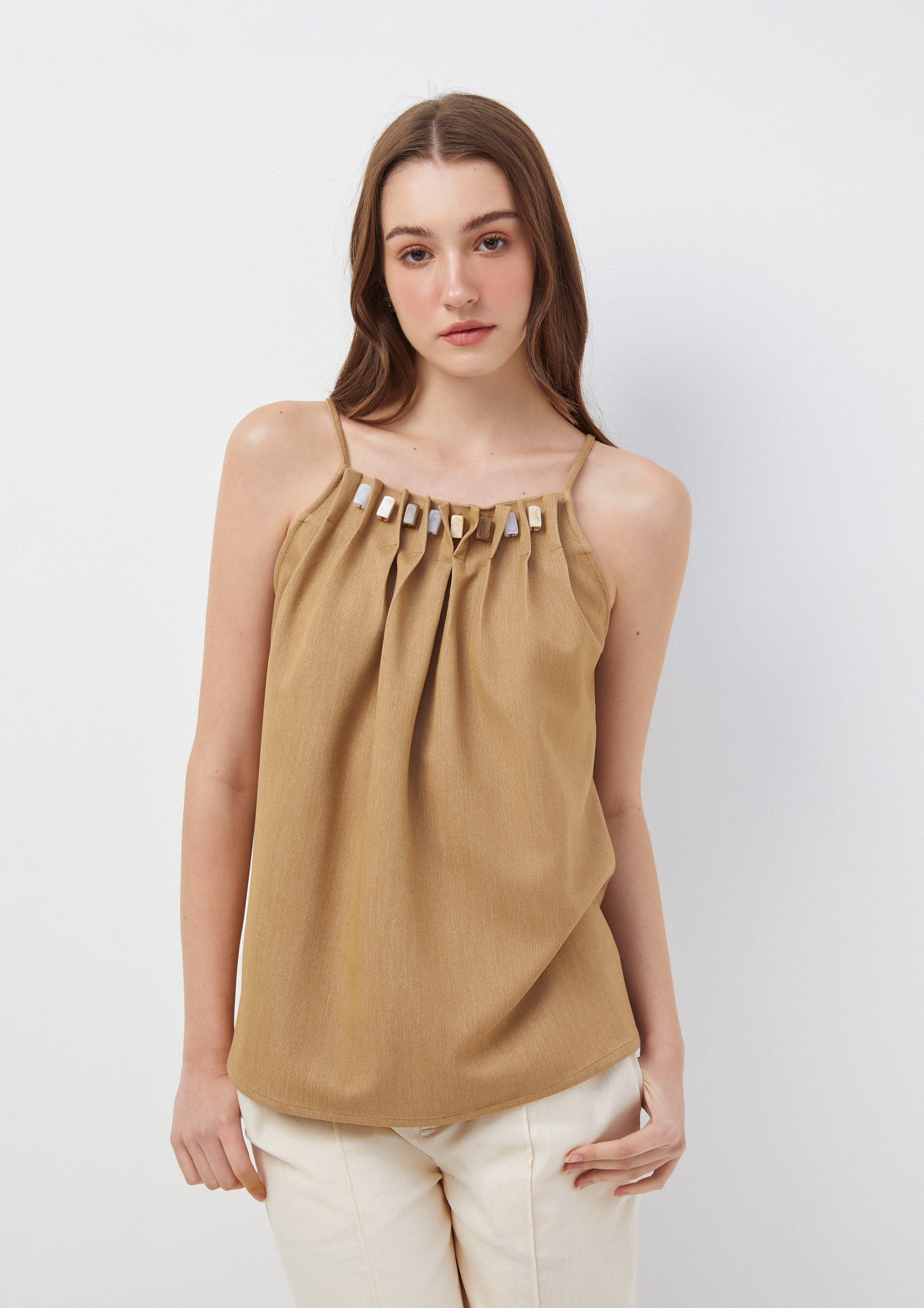 เสื้อสายเดี่ยว ผ้าอัดจีบ ประดับลูกปัด Margot's Summer Field
