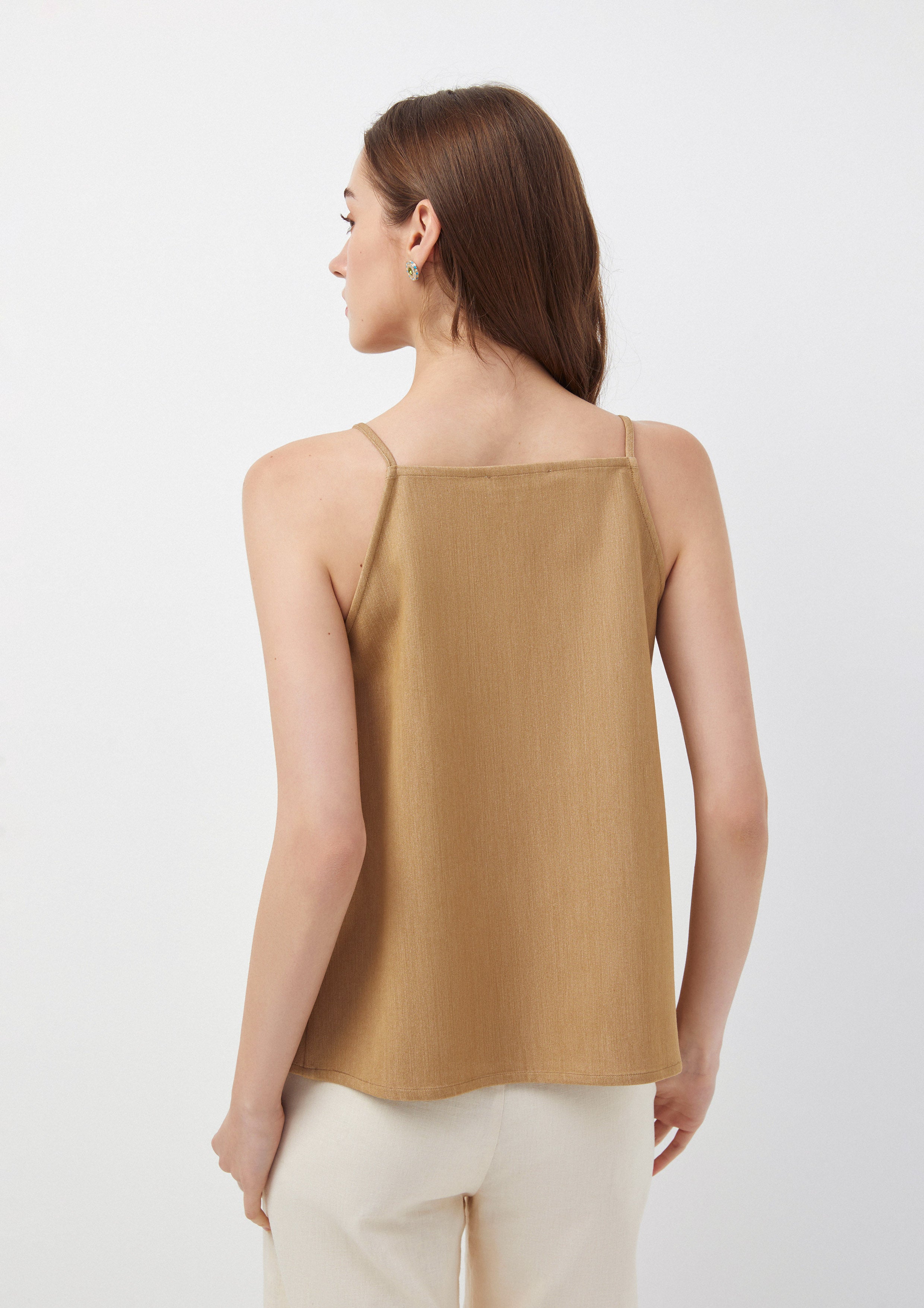 เสื้อสายเดี่ยว ผ้าอัดจีบ ประดับลูกปัด Margot's Summer Field