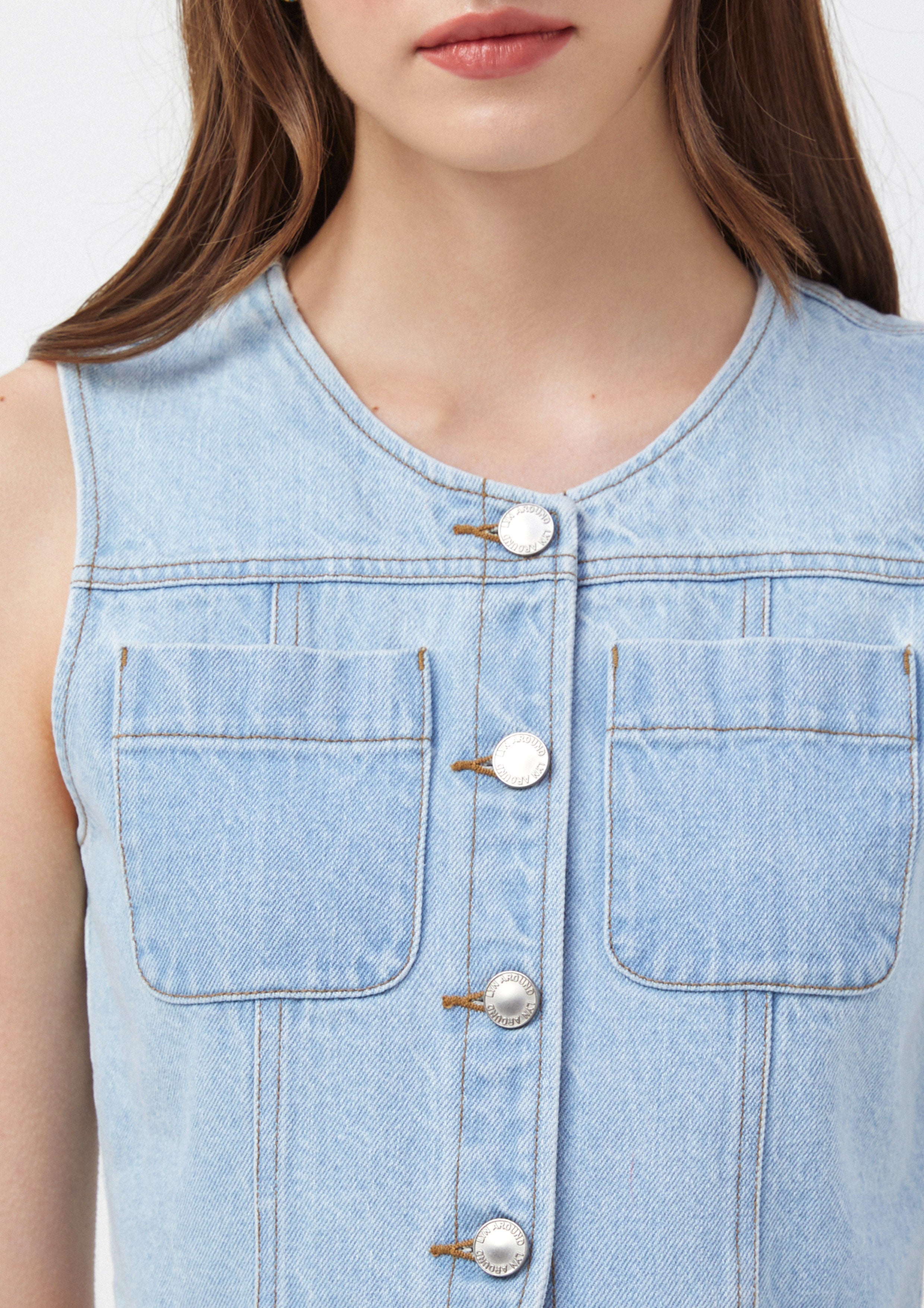 เสื้อกั๊ก เดนิมยีนส์ แต่งกระเป๋าหน้า Oopsie Daisy
