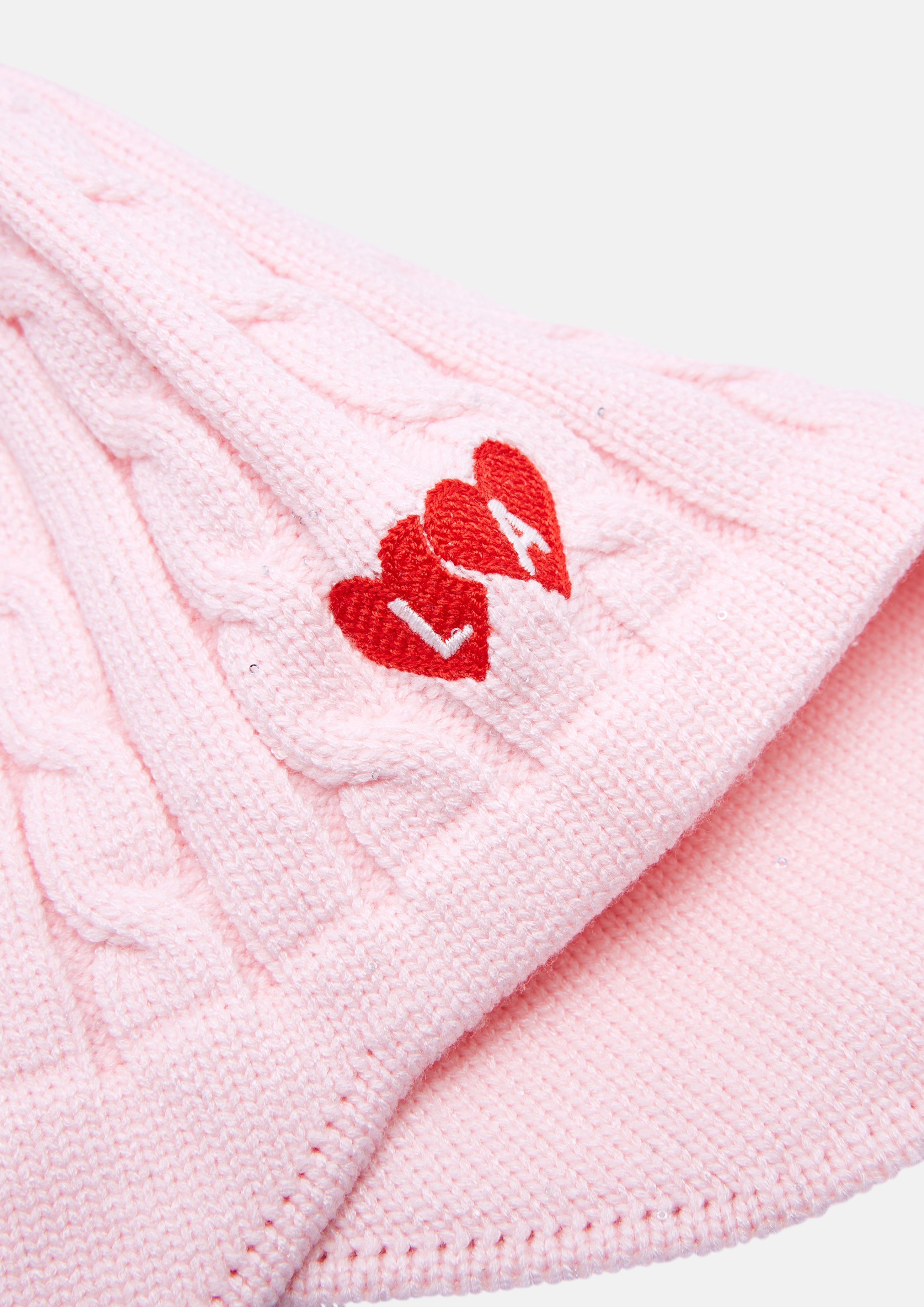 หมวกถักปักโลโก้ตกแต่งสายเชือกลูกบอลเฟอร์ คอลเลกชัน Casual Chic