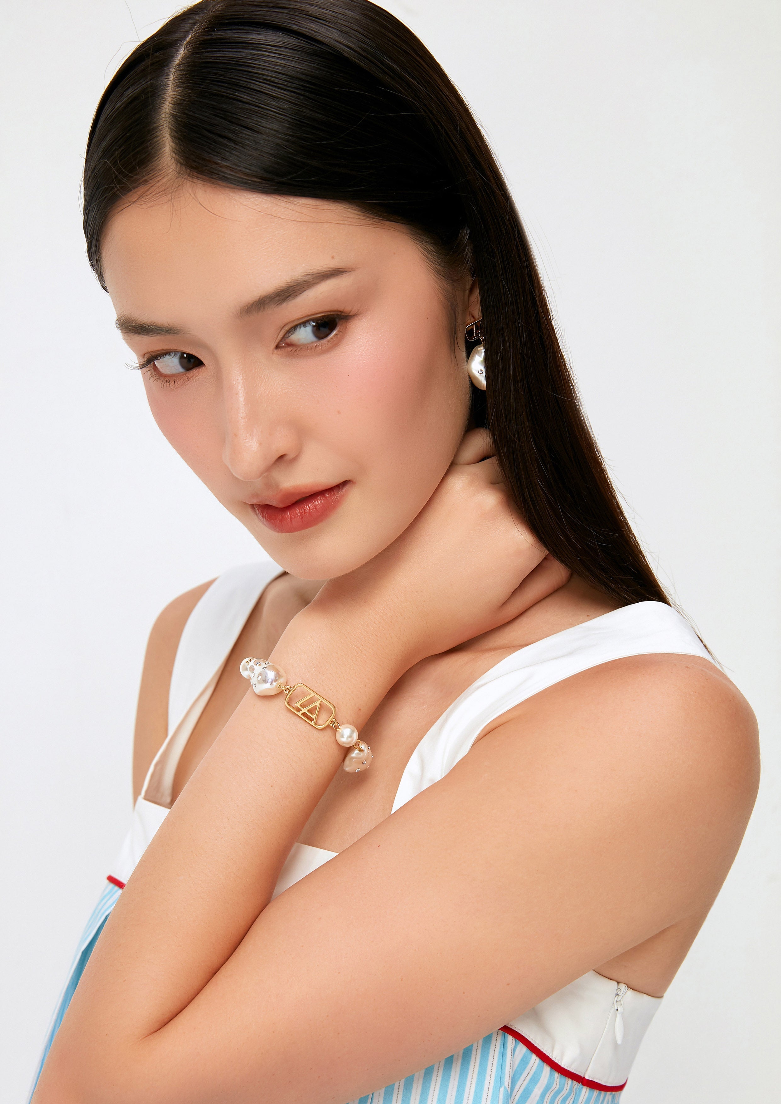 สร้อยข้อมือ Lavielle