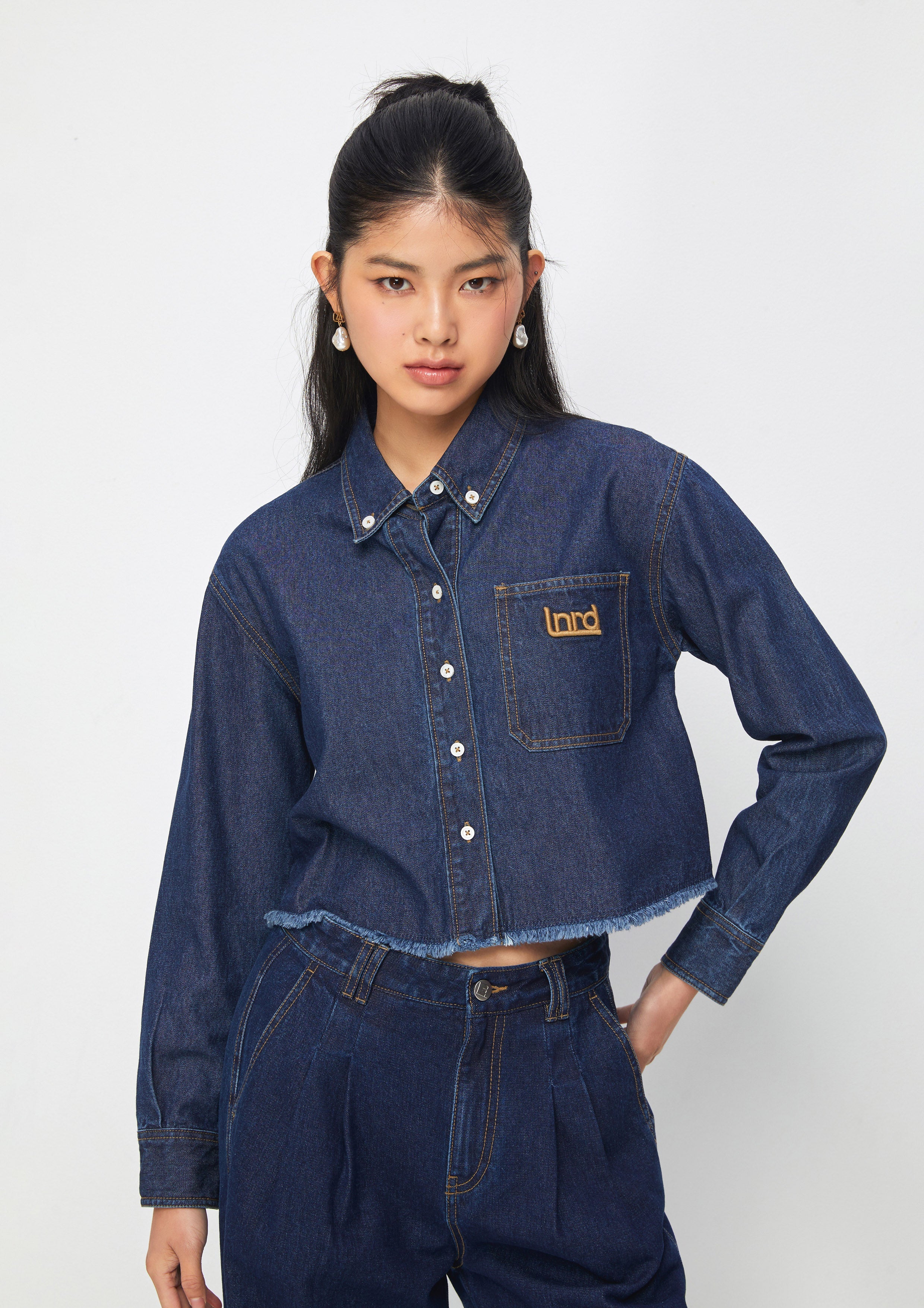 เสื้อเชิ้ตเดนิมชายเสื้อรุ่ย คอลเลกชัน Casual Chic