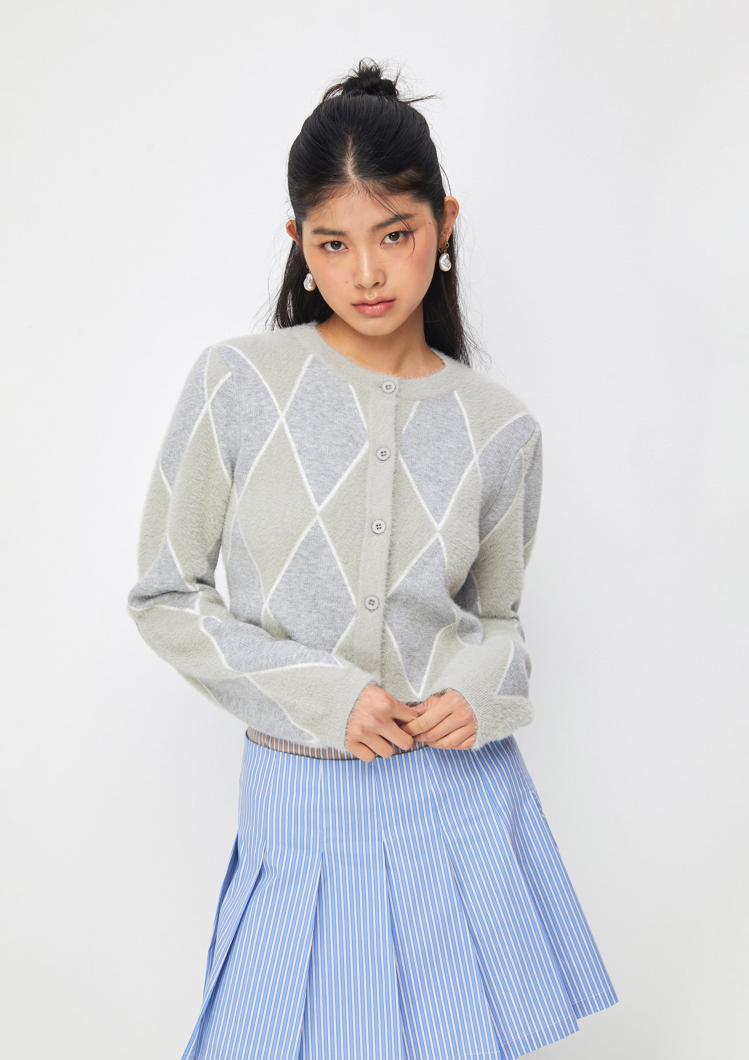 เสื้อคาร์ดิแกนแขนยาว คอลเลกชัน Casual Chic