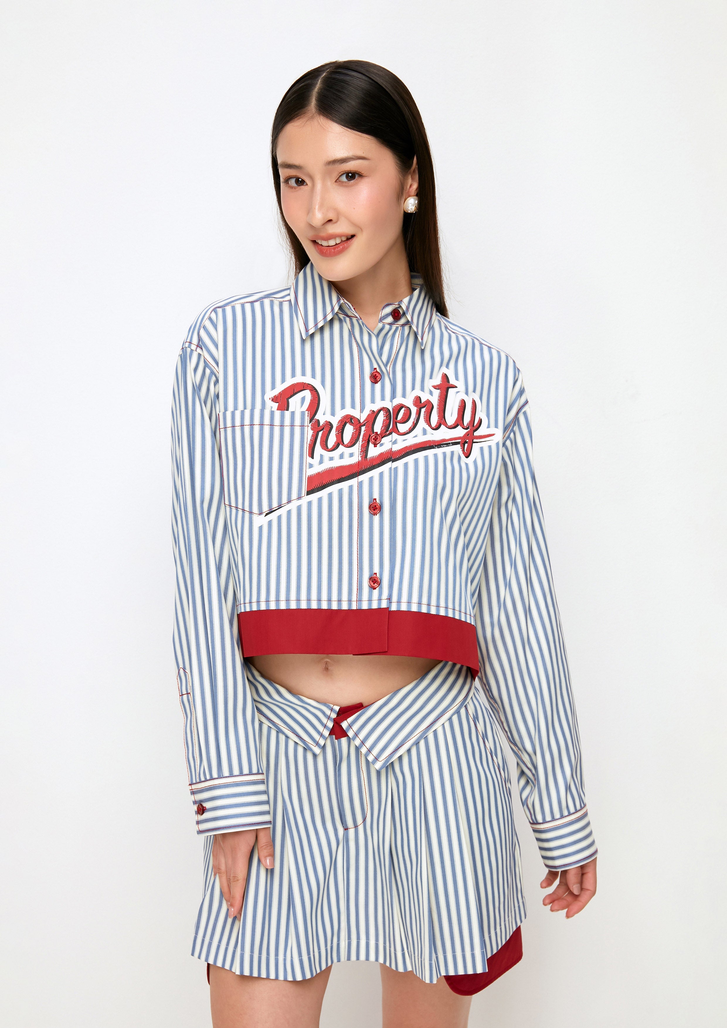 เสื้อเชิ้ตครอปแขนยาวลายทาง คอลเลกชัน Property of Jolly