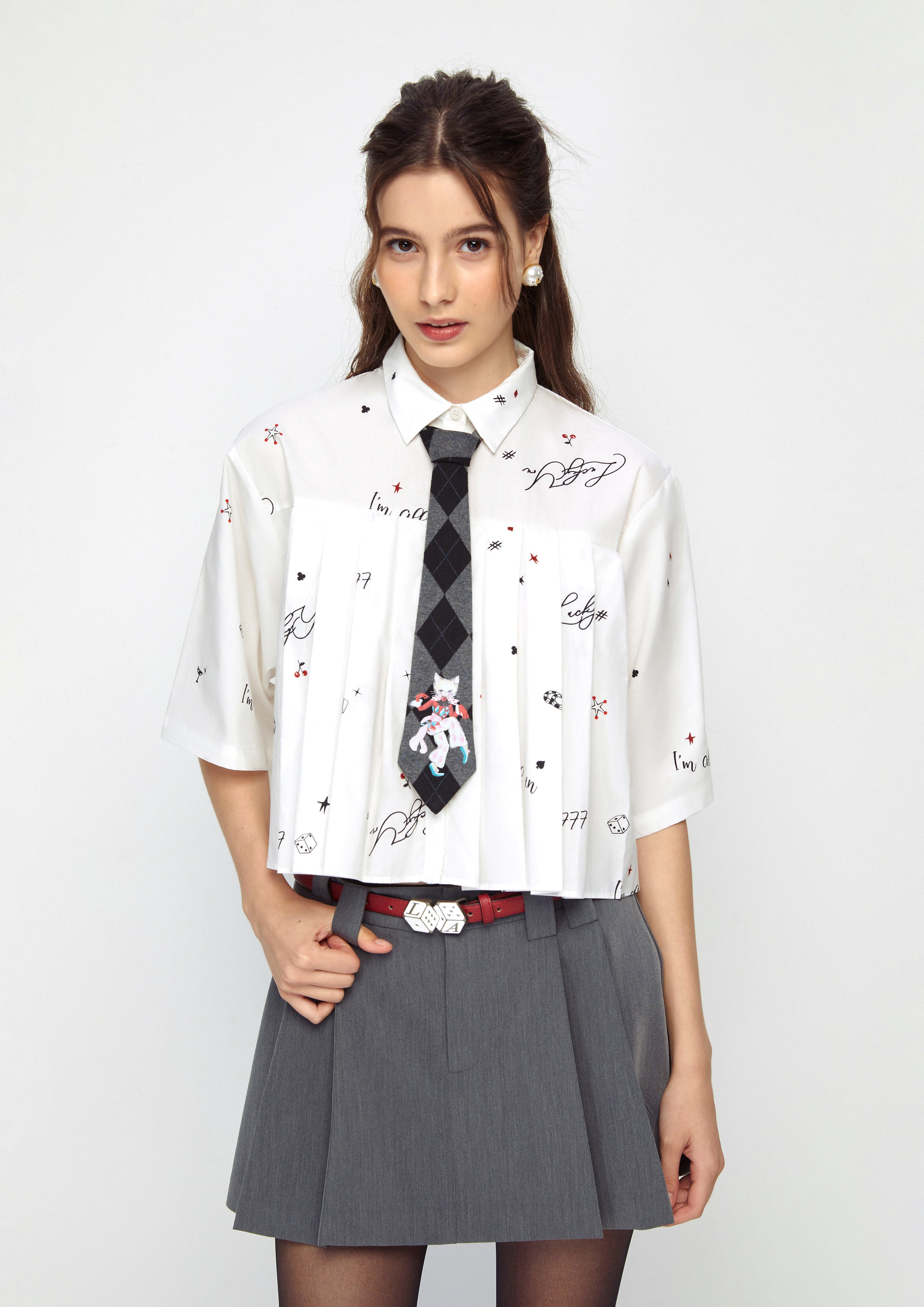 เสื้อแขนสั้นพิมพ์ลายพร้อมเนคไท คอลเลกชัน Property of Jolly