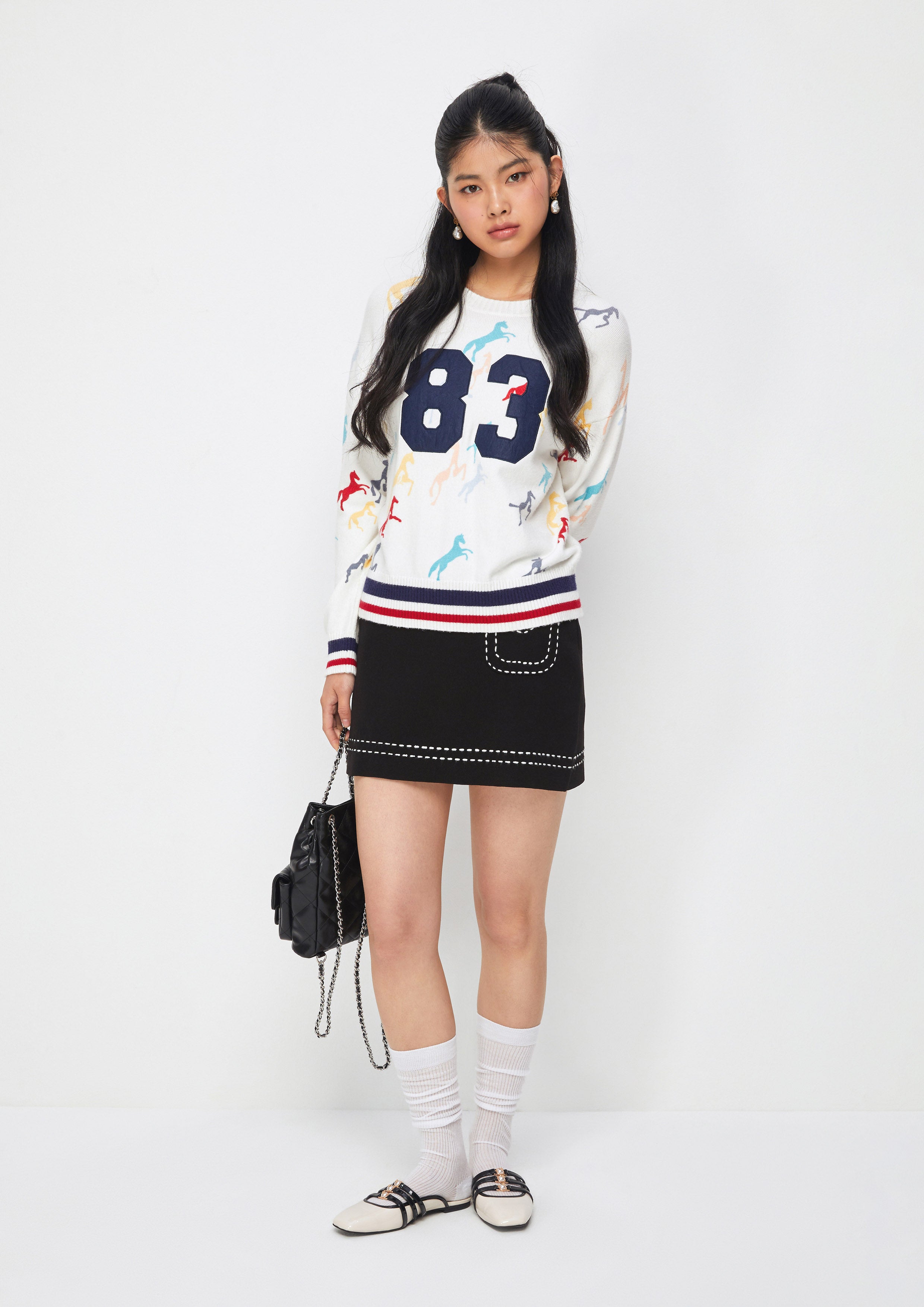 เสื้อพูลโอเวอร์แขนยาวปักลาย คอลเลกชัน Rehab & Leisure