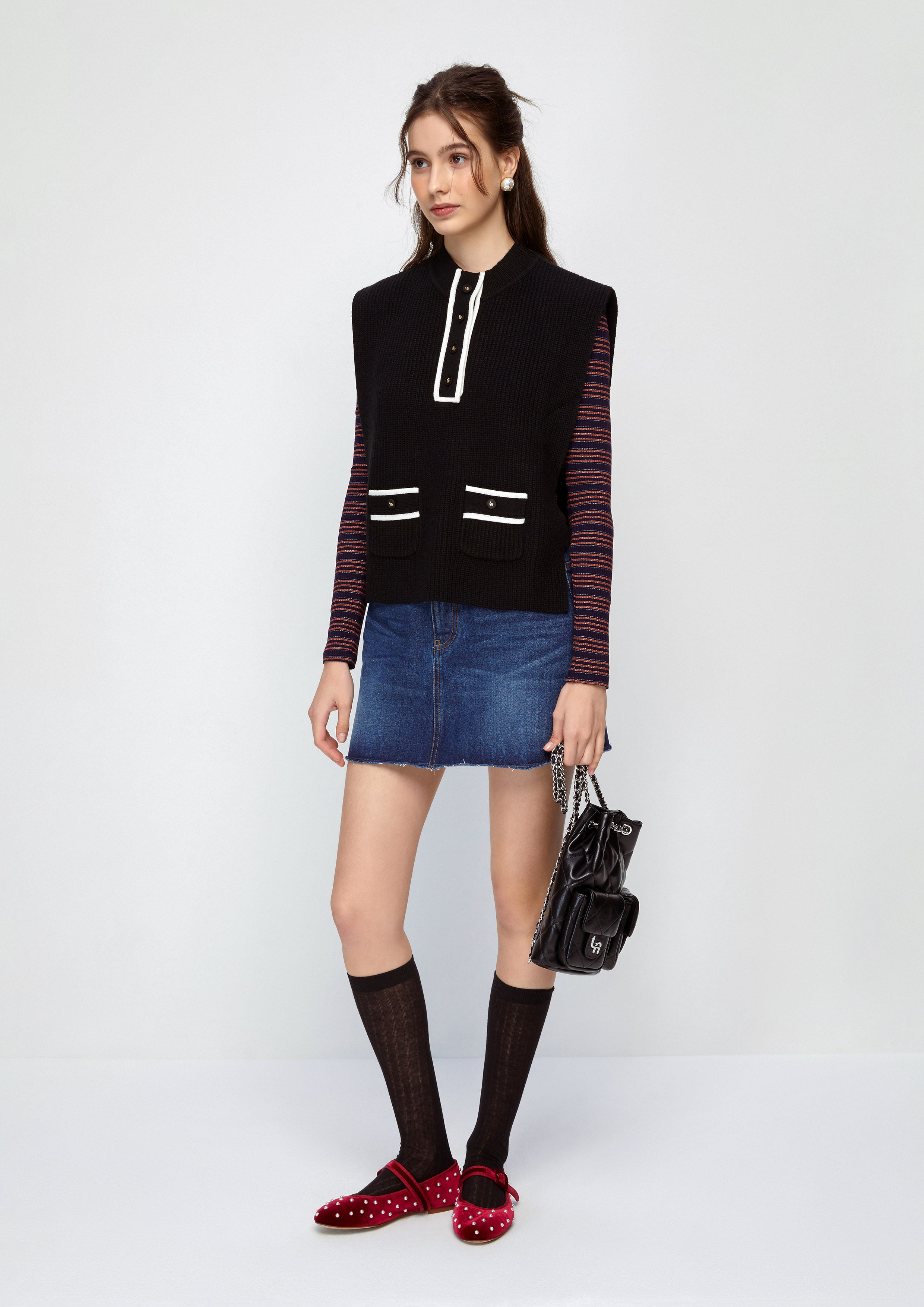 Knitted Sleeveless Top Let's Play a Game