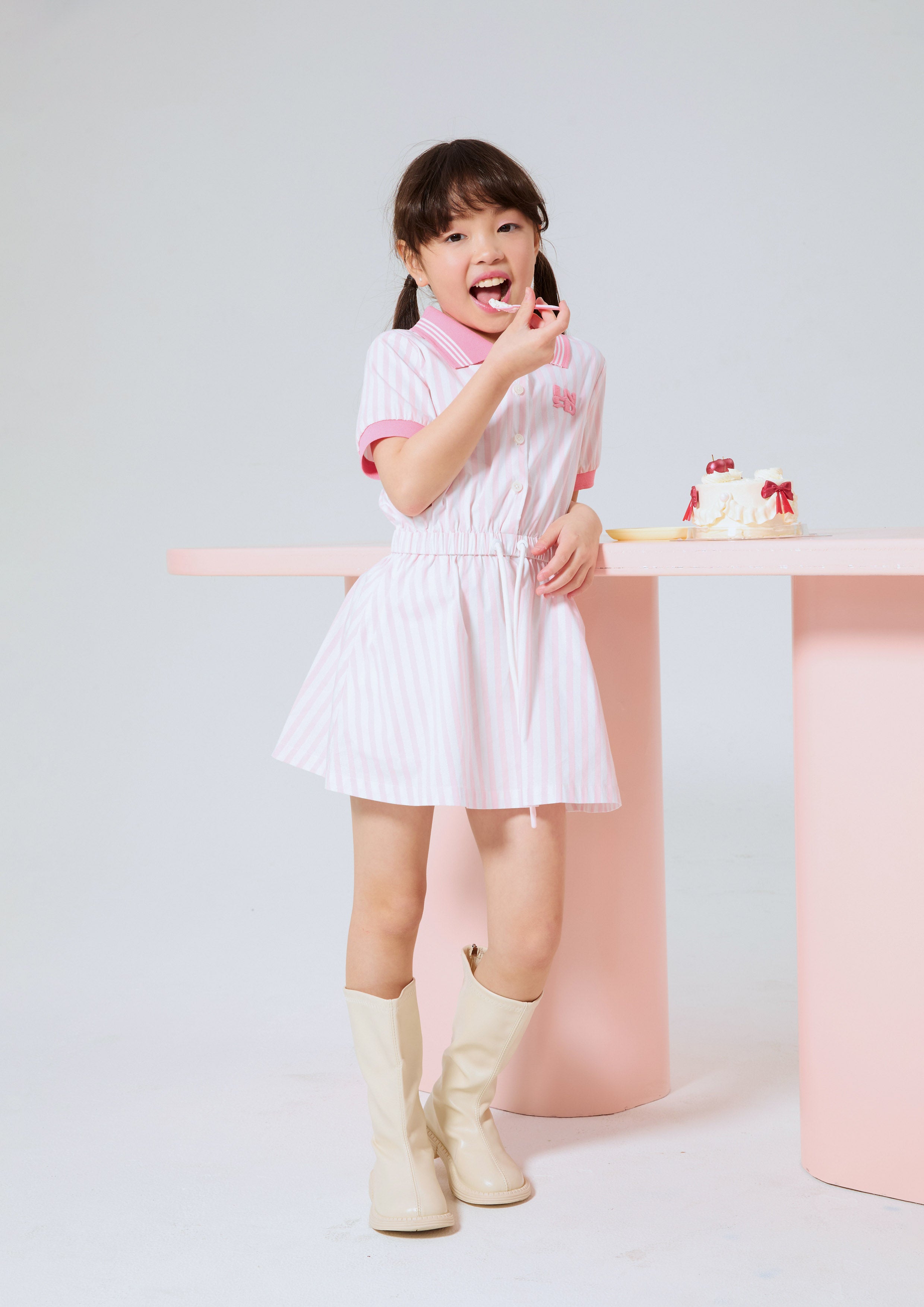 เดรสสั้นลายทางปักโลโก้ สำหรับเด็กผู้หญิง คอลเลกชัน Speed Voyard