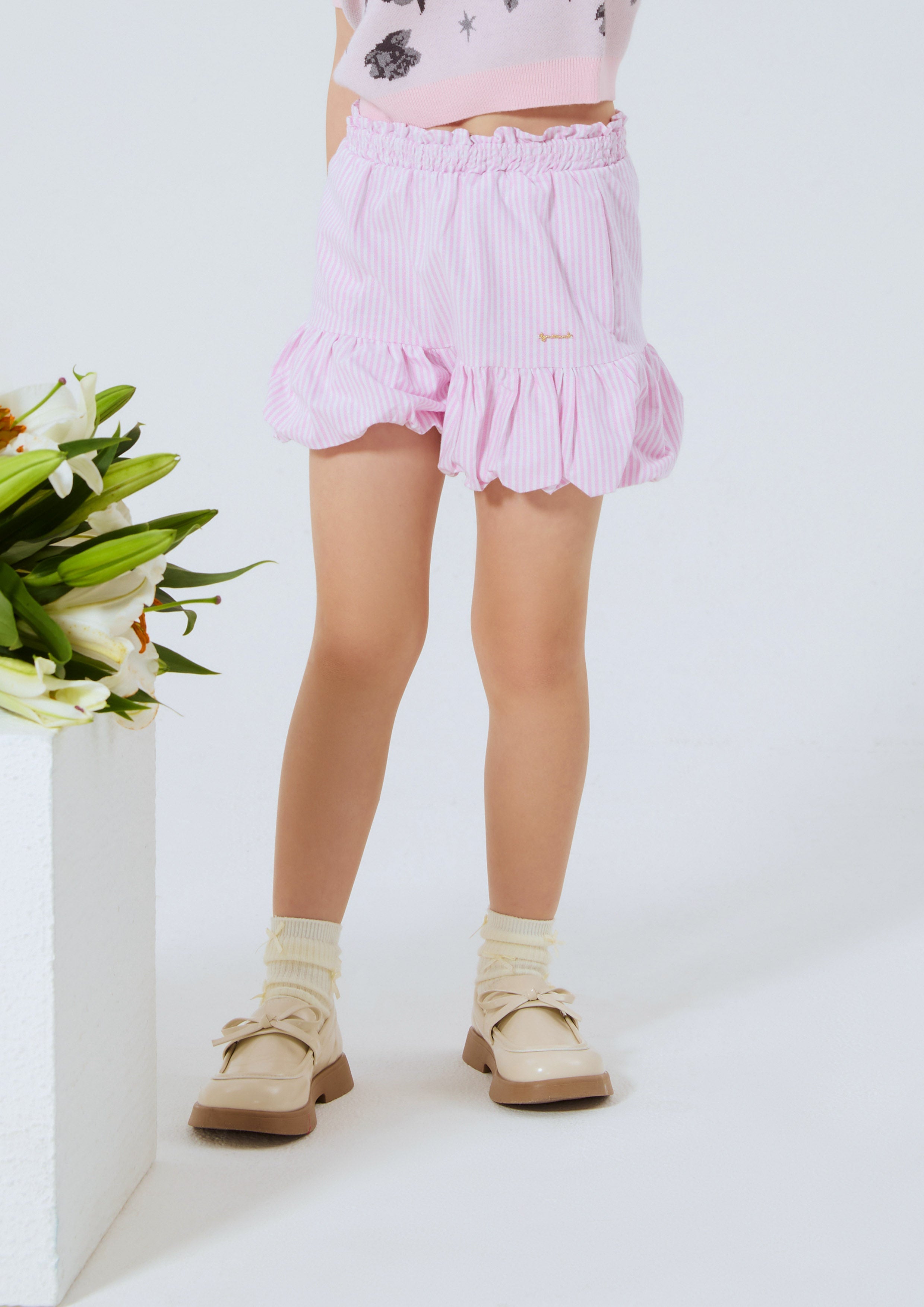 กระโปรงสั้นทรงพองลายทาง คอลเลกชัน Cruise to the Full Bloom