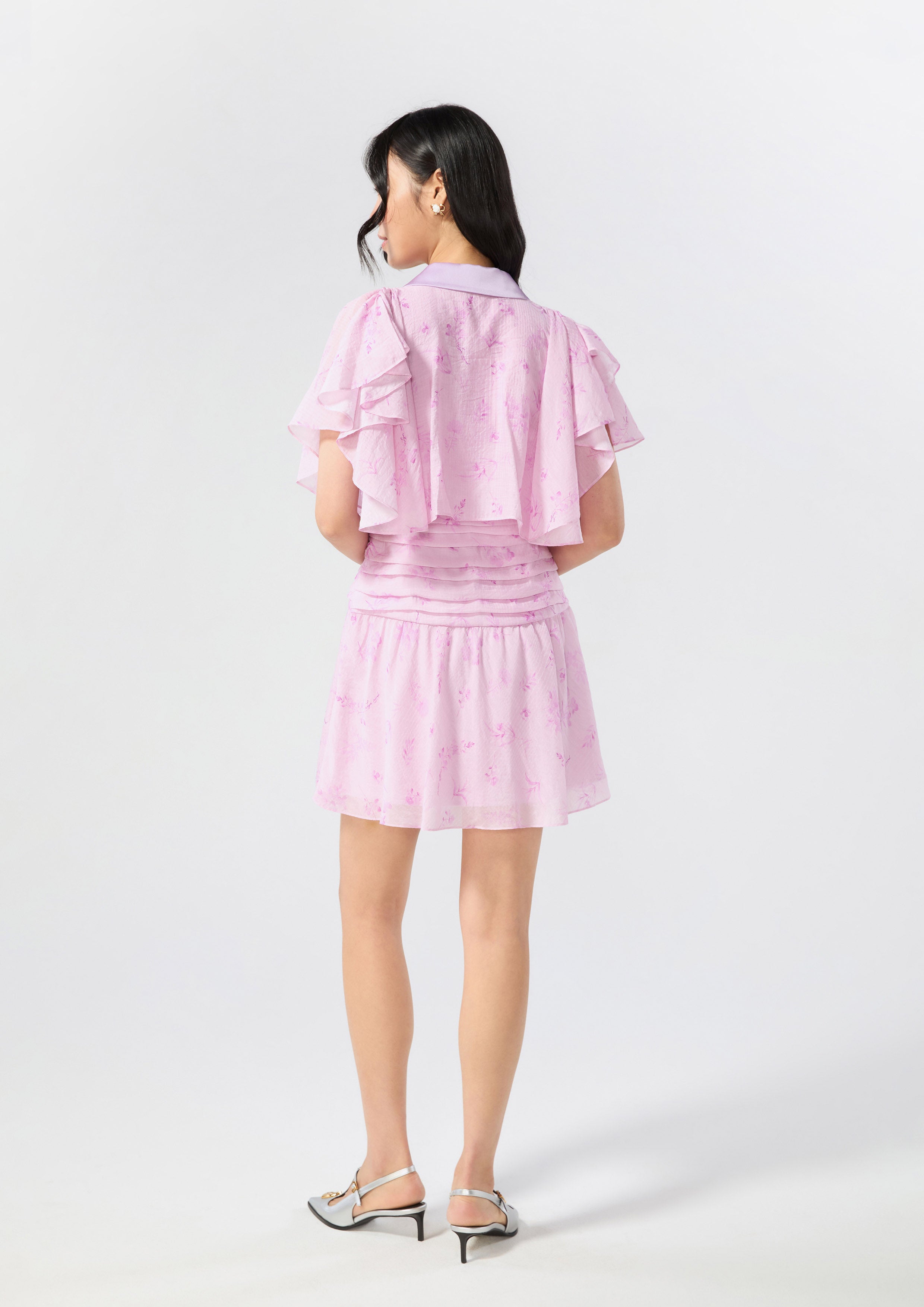 เดรสสั้นพิมพ์ลายดอกไม้ช่วงเอวจับจีบ คอลเลกชัน Rodeo Rose