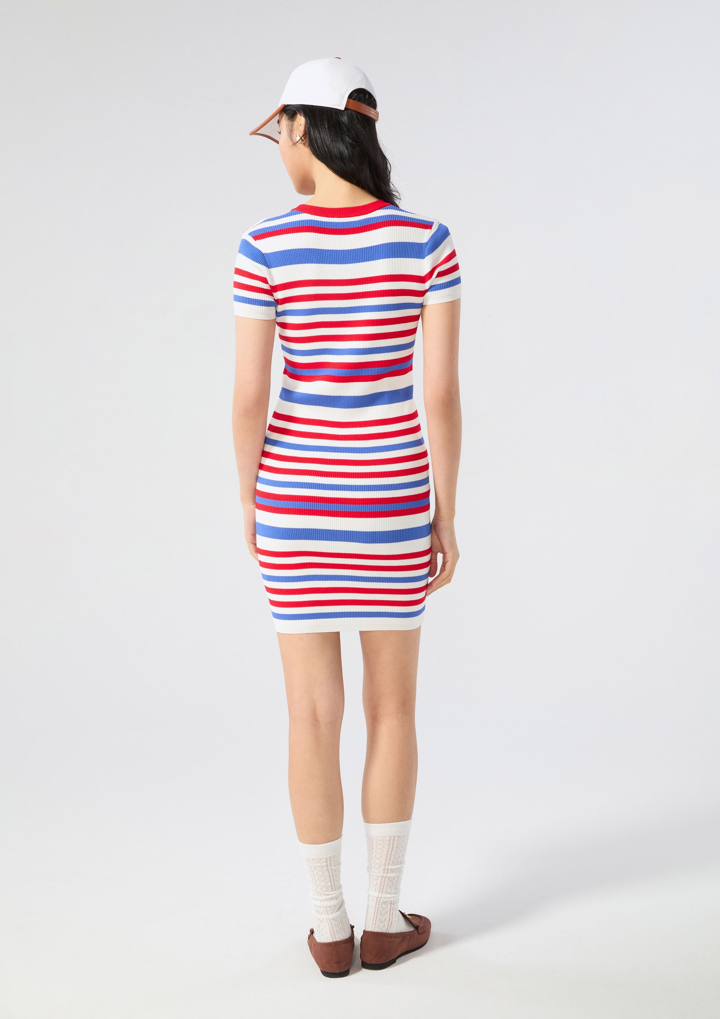 เดรสสั้นผ้านิตลายทางปักโลโก้ คอลเลกชัน Speed Voyard