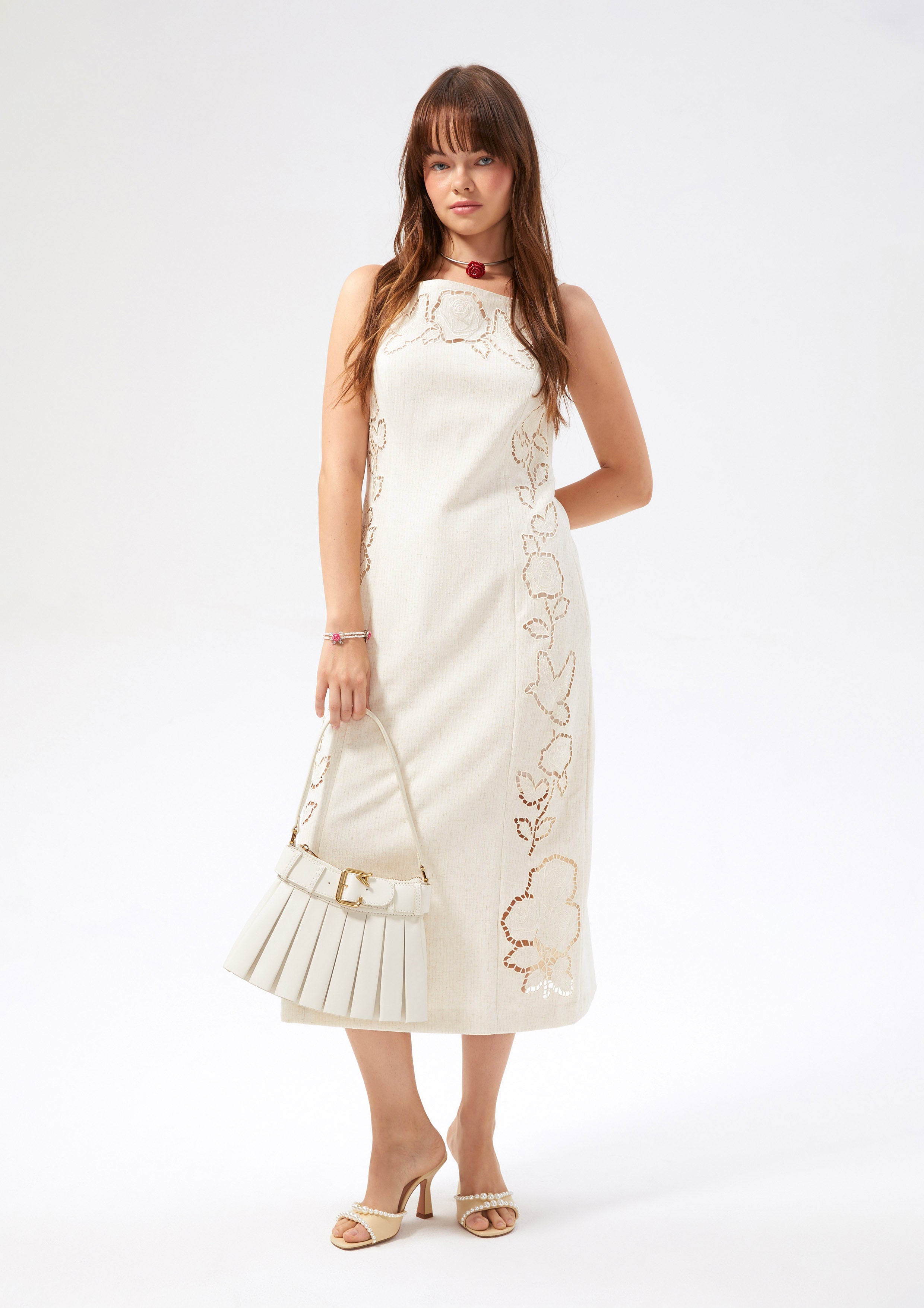 เดรสมิดิสายเดี่ยวฉลุลายดอกกุหลาบ คอลเลกชัน Rosewood Fleur