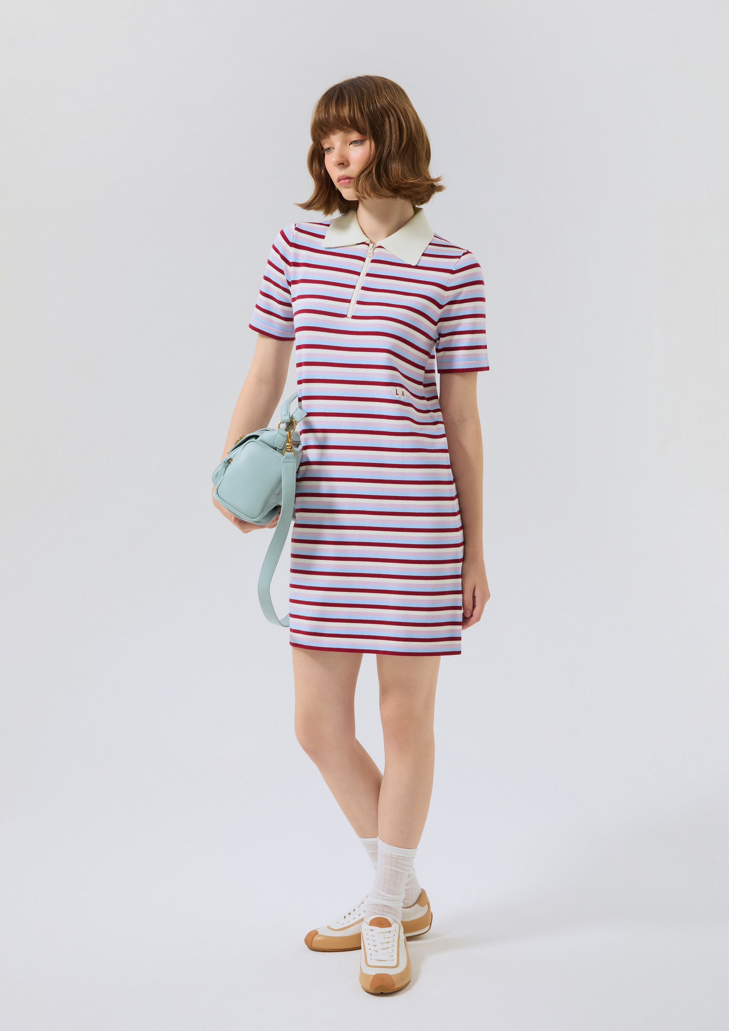 เดรสสั้นลายทางปักโลโก้ คอลเลกชัน Speed Voyard