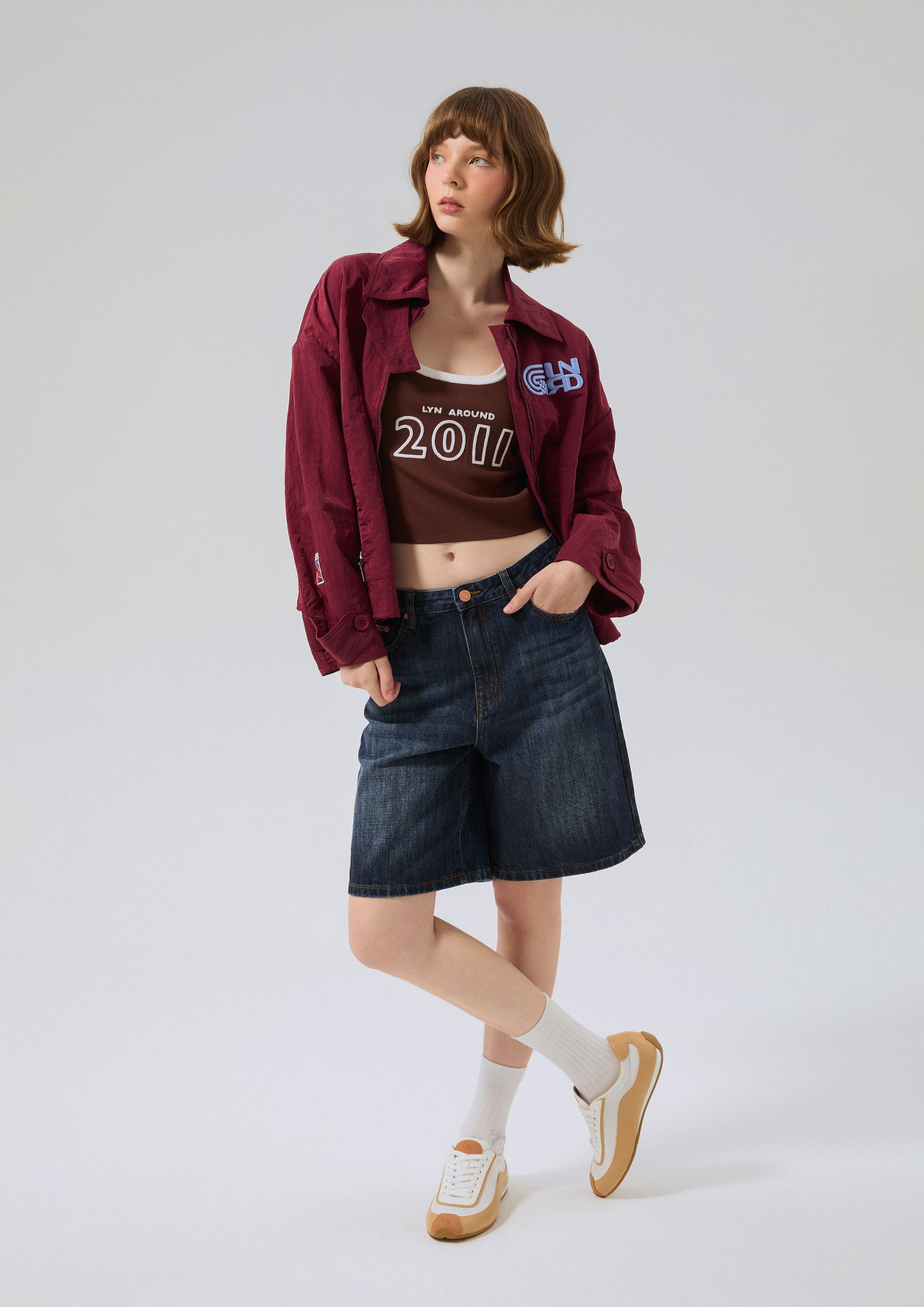 เสื้อครอปสายเดี่ยวปักโลโก้ คอลเลกชัน Speed Voyard