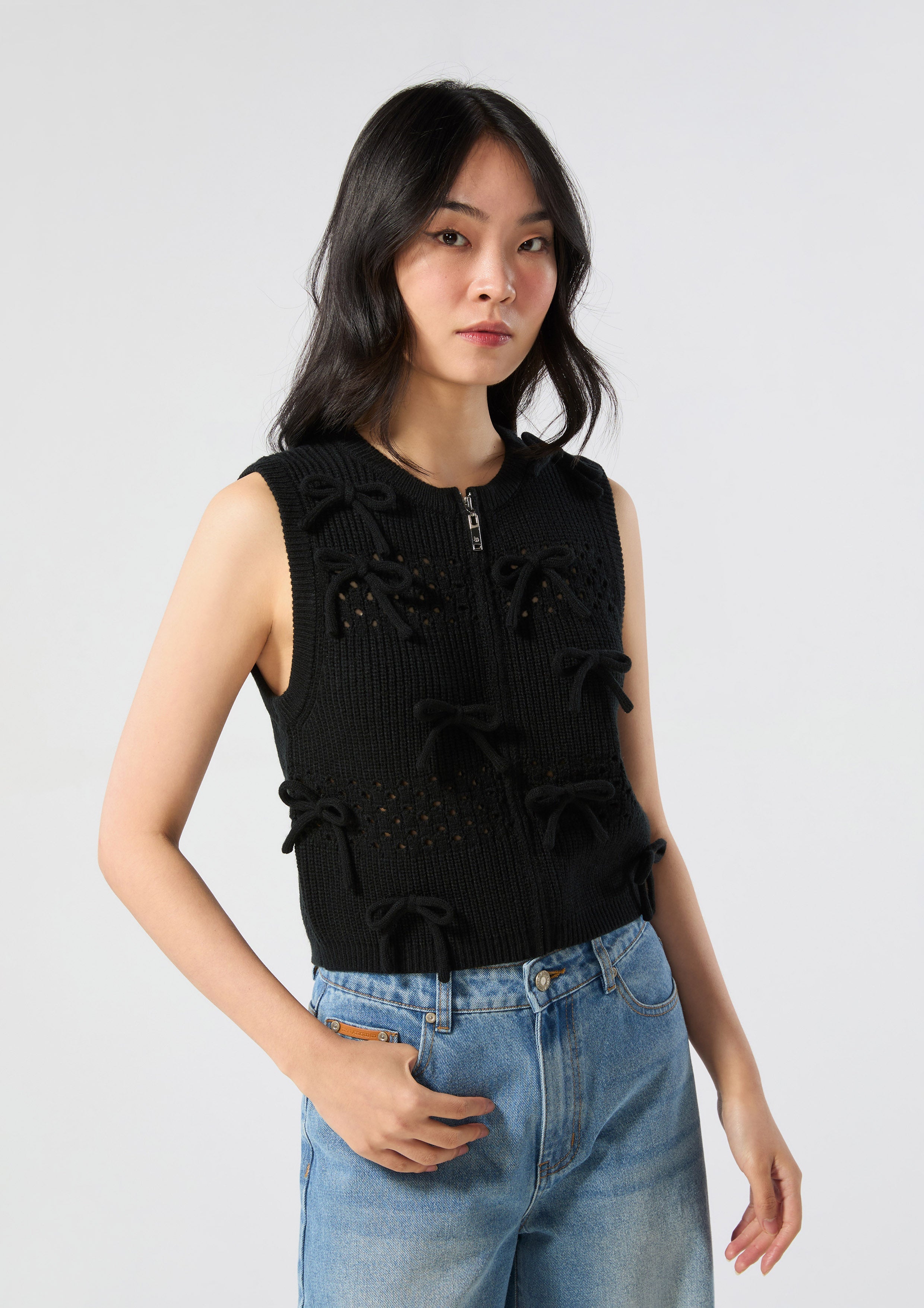 เสื้อนิตแขนกุดแต่งโบ คอลเลกชัน Like a Virgin