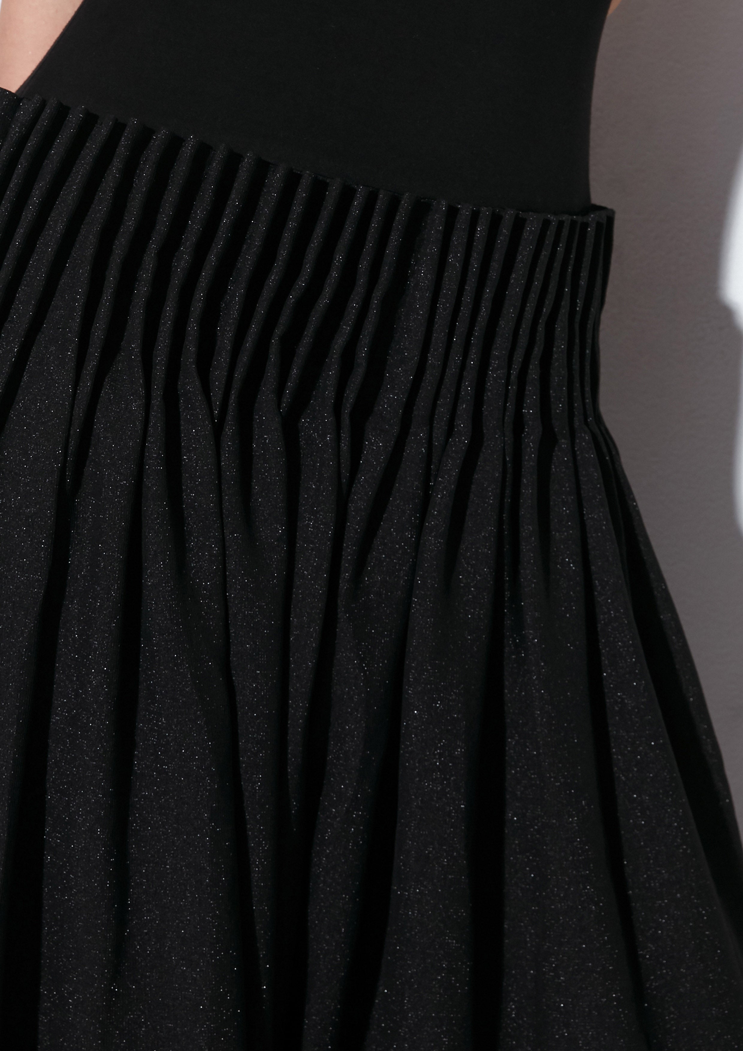 Curve Leg Sleeveless Jumpsuit Texture Club