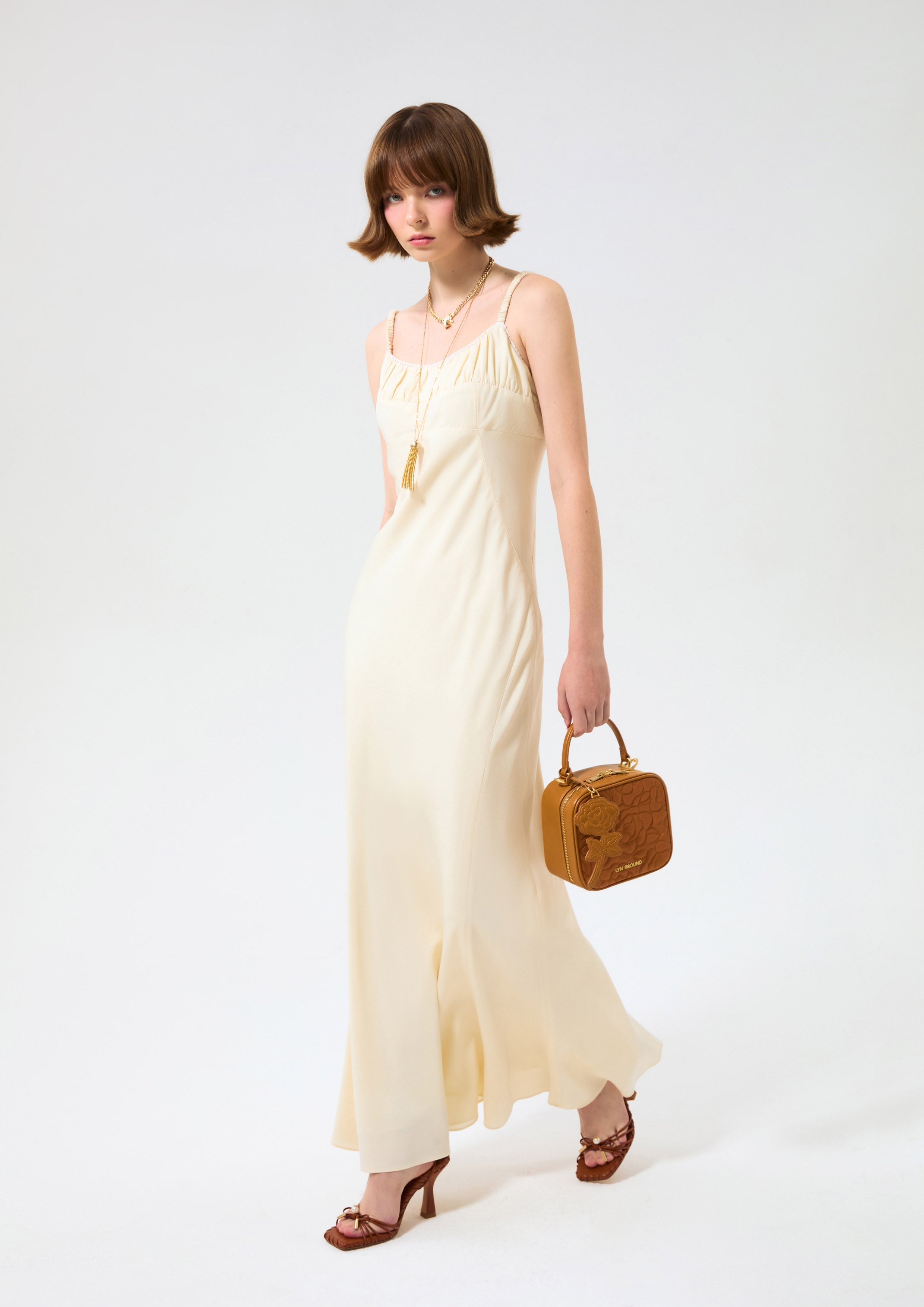 เดรสยาวสายเดี่ยว คอลเลกชัน Rosewood Fleur