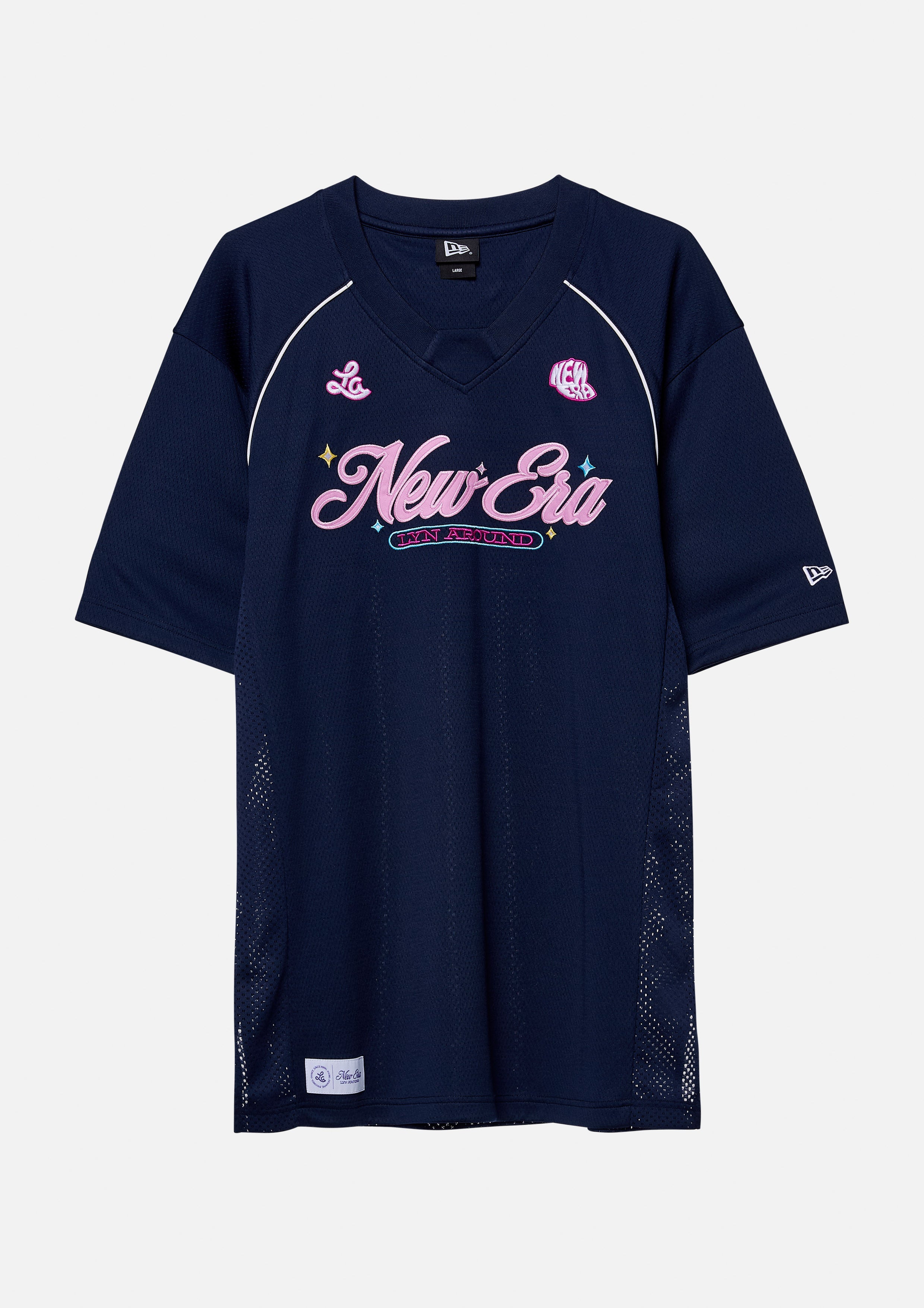 เสื้อยืดแขนยาวพิมพ์โลโก้นีออนแต่งพาแนลลูกไม้ คอลเลกชัน LA x New Era