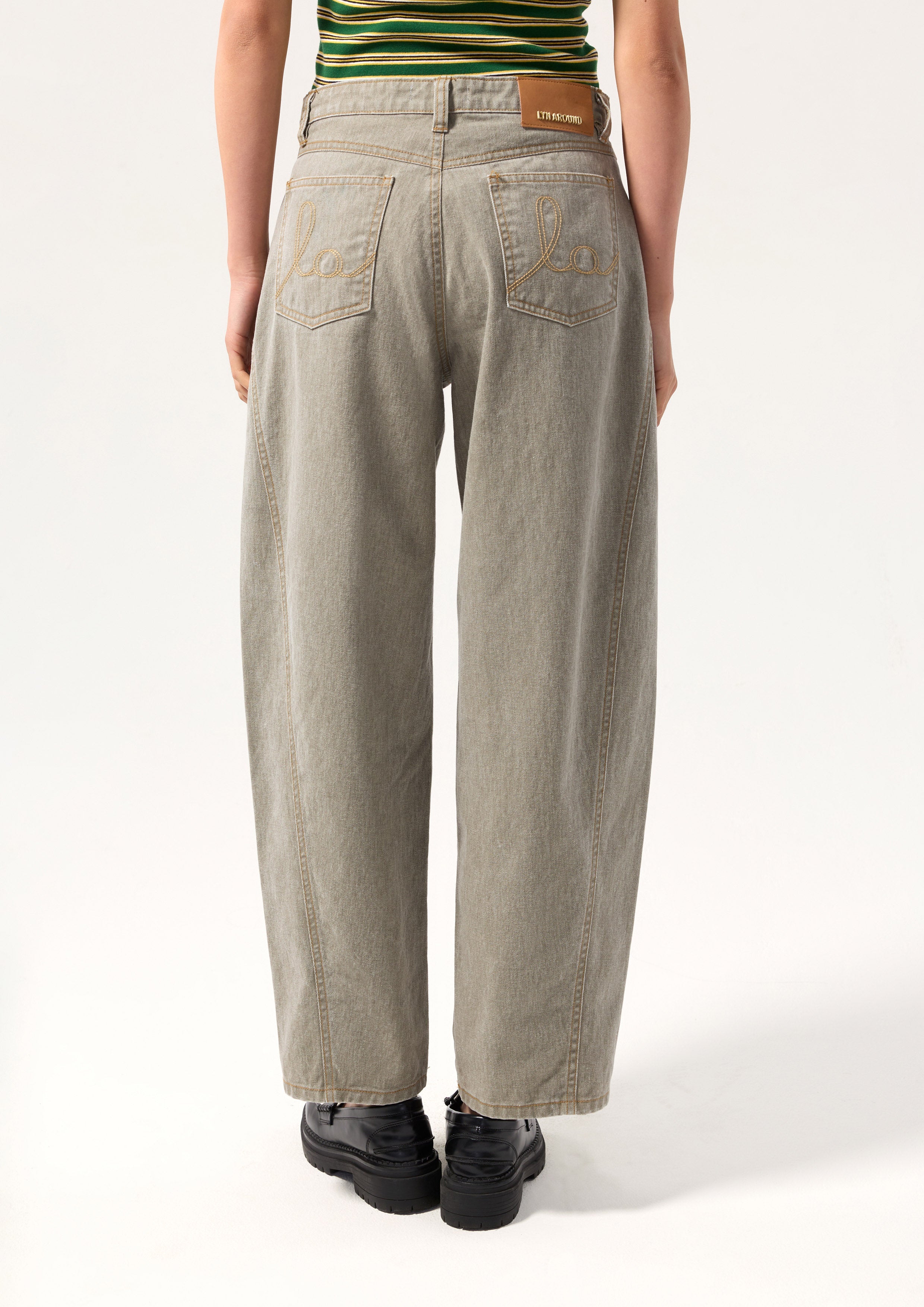 กางเกงเดนิมขายาวทรงบาเรล คอลเลกชัน Electric Daydream