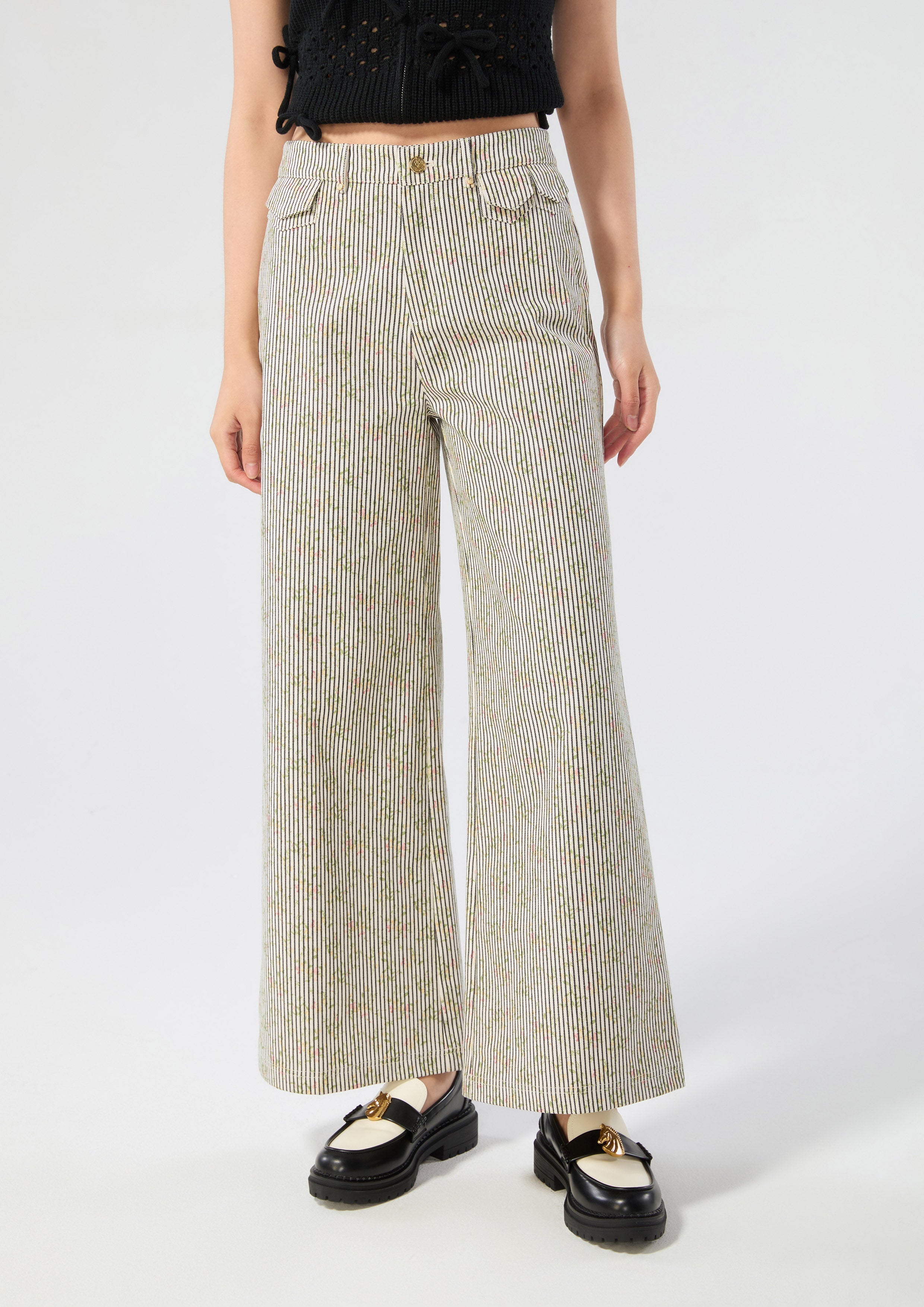 กางเกงขายาวลายทางซ้อนลายดอกไม้ คอลเลกชัน Blossom Elegance