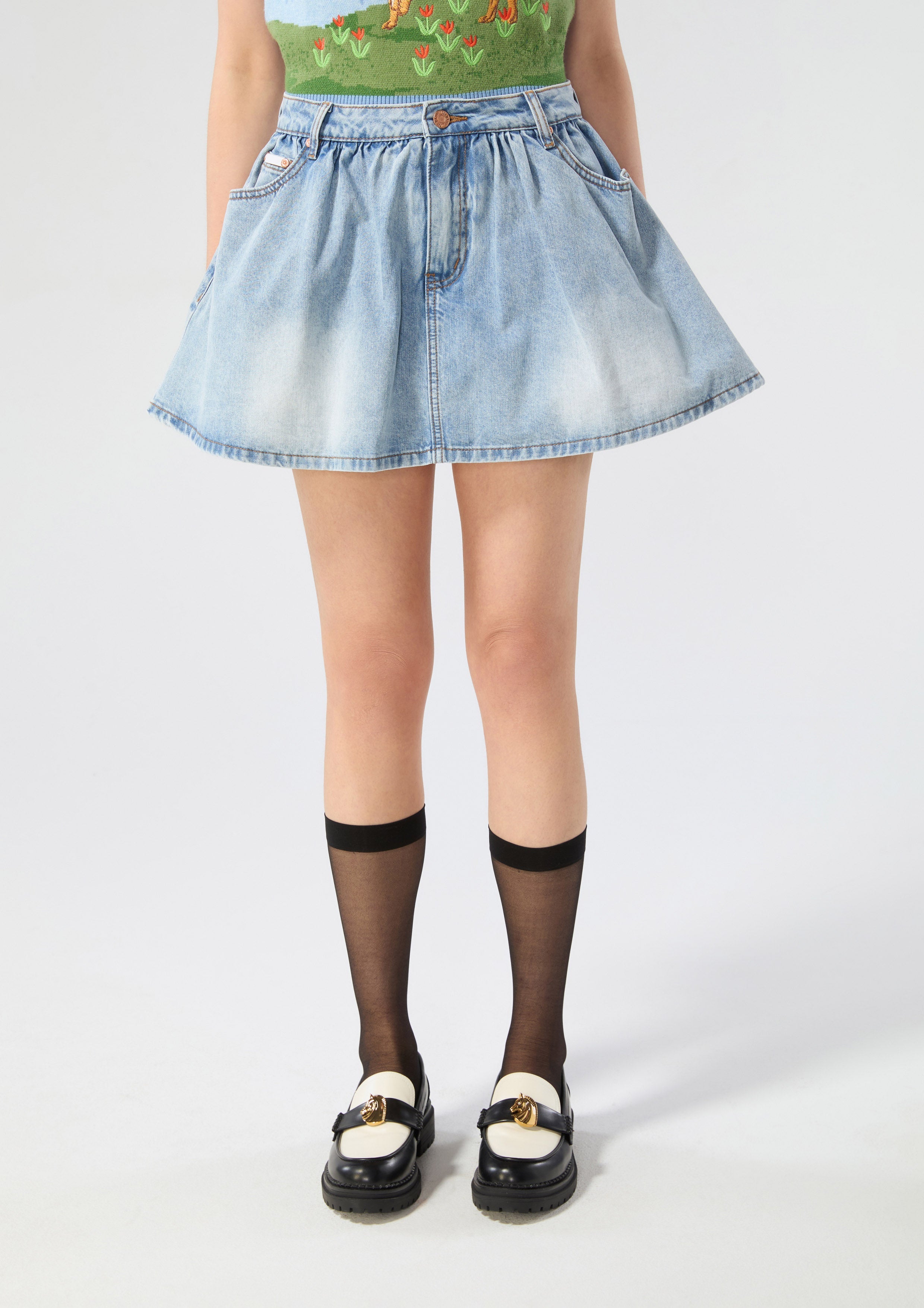 กระโปรงเดนิมทรงระบายสีเฟด คอลเลกชัน Basic Denim