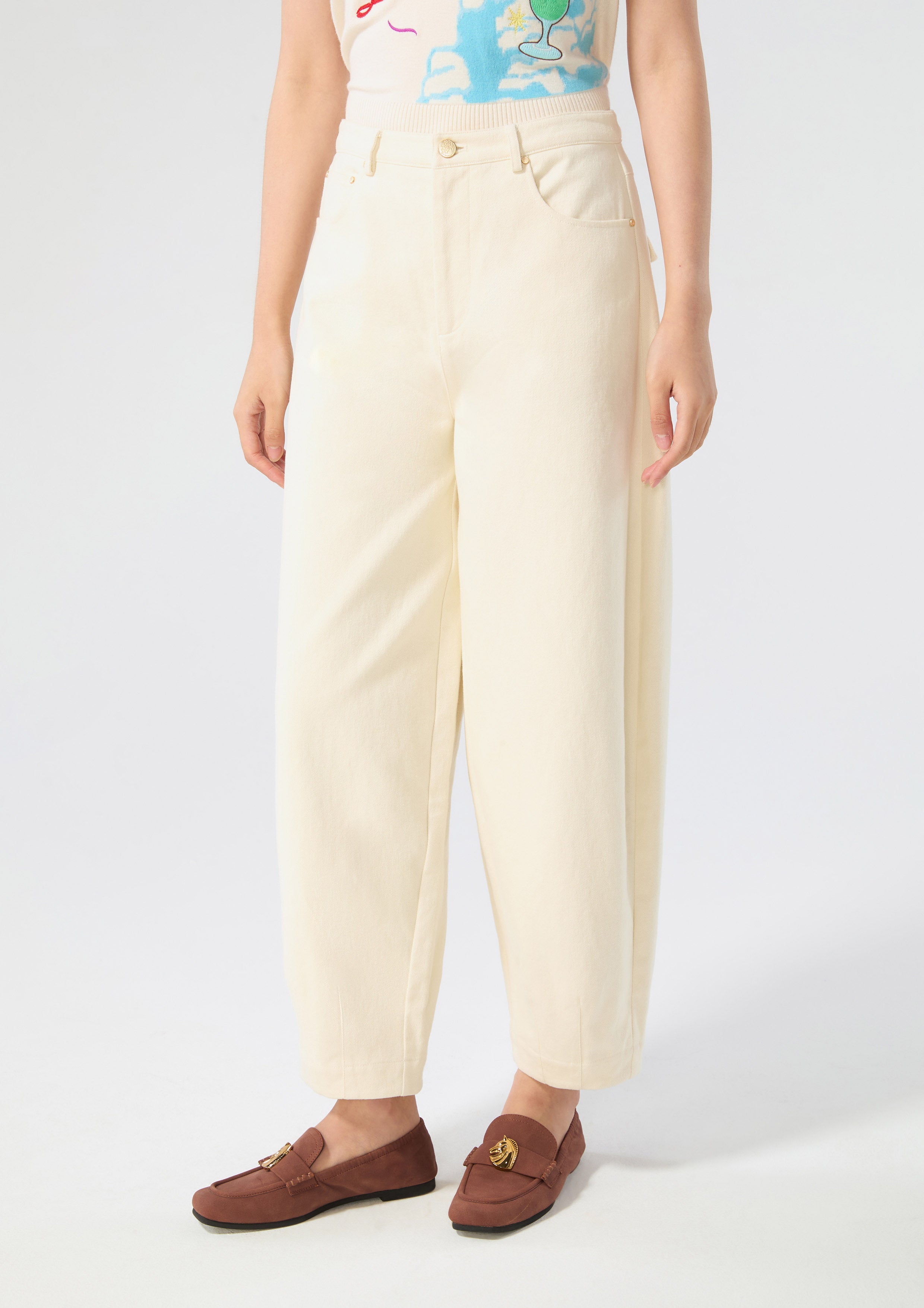 กางเกงเดนิมขายาวทรงบาเรล คอลเลกชัน Blossom Elegance