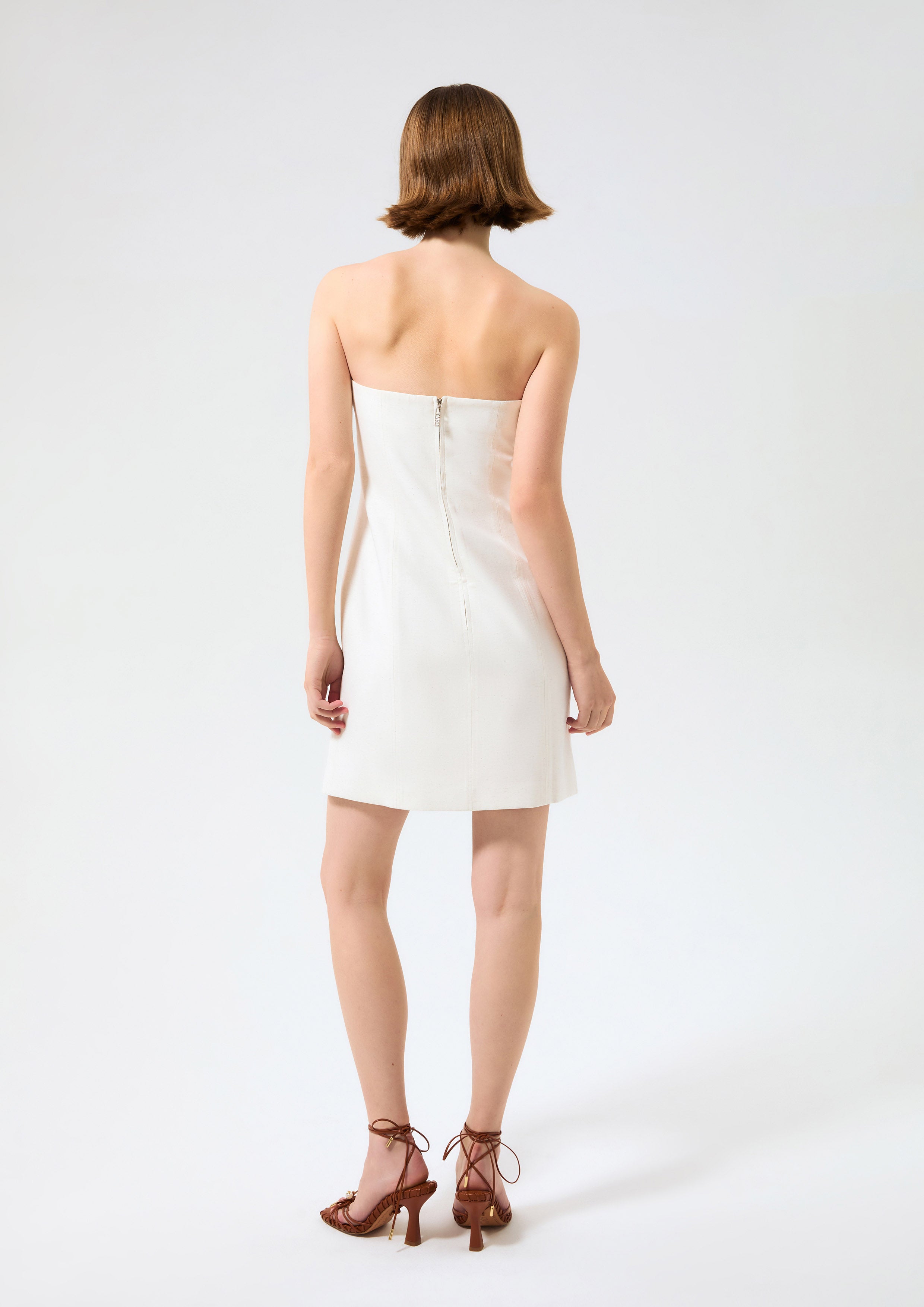 เดรสสั้นแต่งดอกไม้โอริกามิ คอลเลกชัน Blossom Elegance