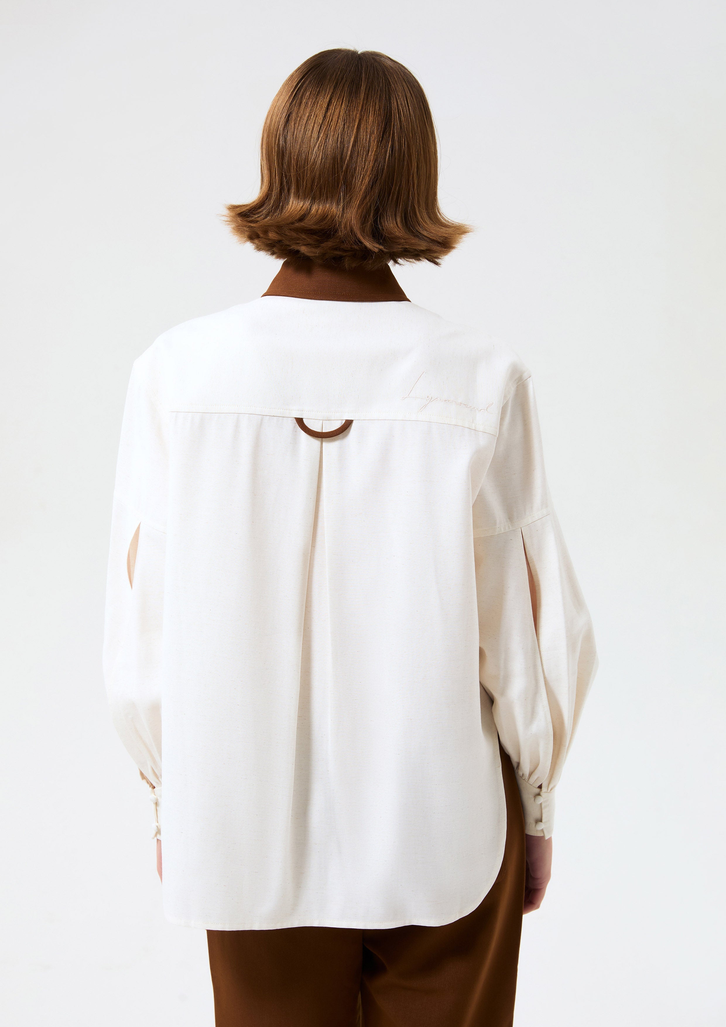 เสื้อเชิ้ตแขนยาวแต่งพาแนลสีคอนทราสต์ คอลเลกชัน Blossom Elegance