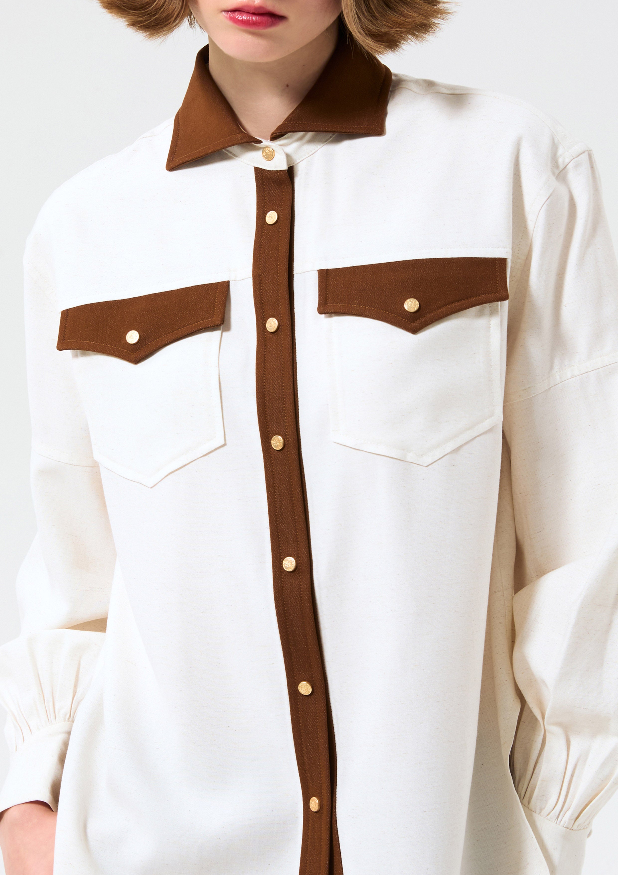 เสื้อเชิ้ตแขนยาวแต่งพาแนลสีคอนทราสต์ คอลเลกชัน Blossom Elegance