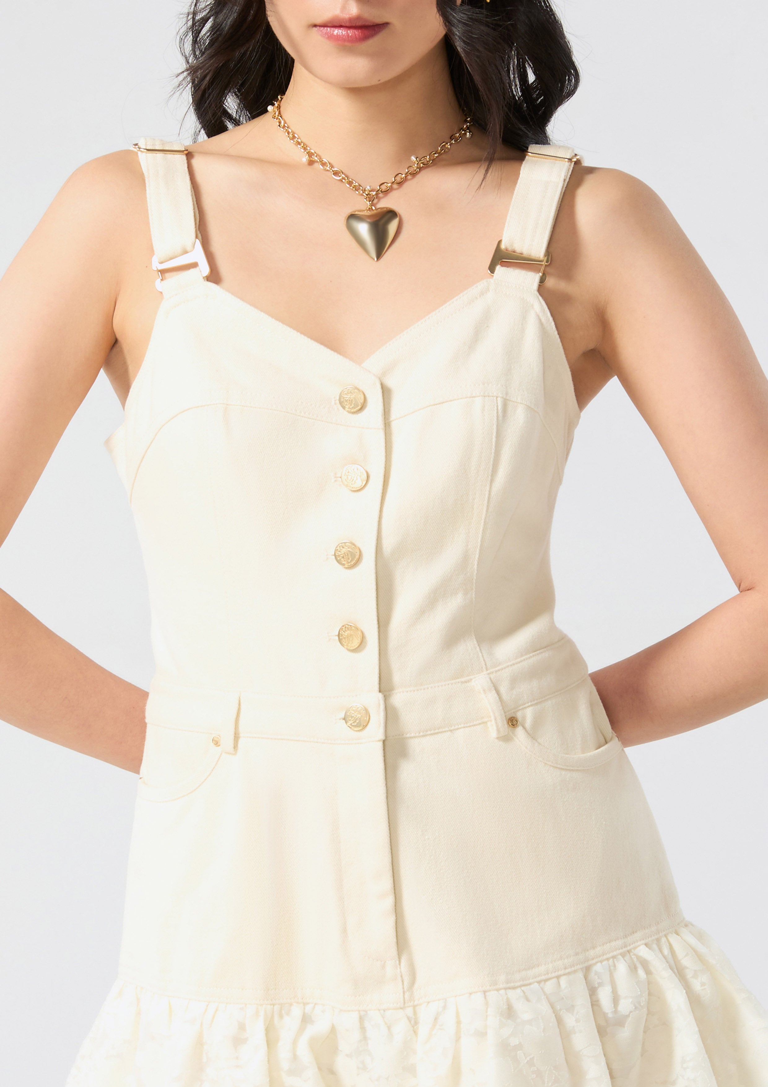 เดรสยาวกระโปรงลูกไม้ระบายต่อชั้น คอลเลกชัน Blossom Elegance