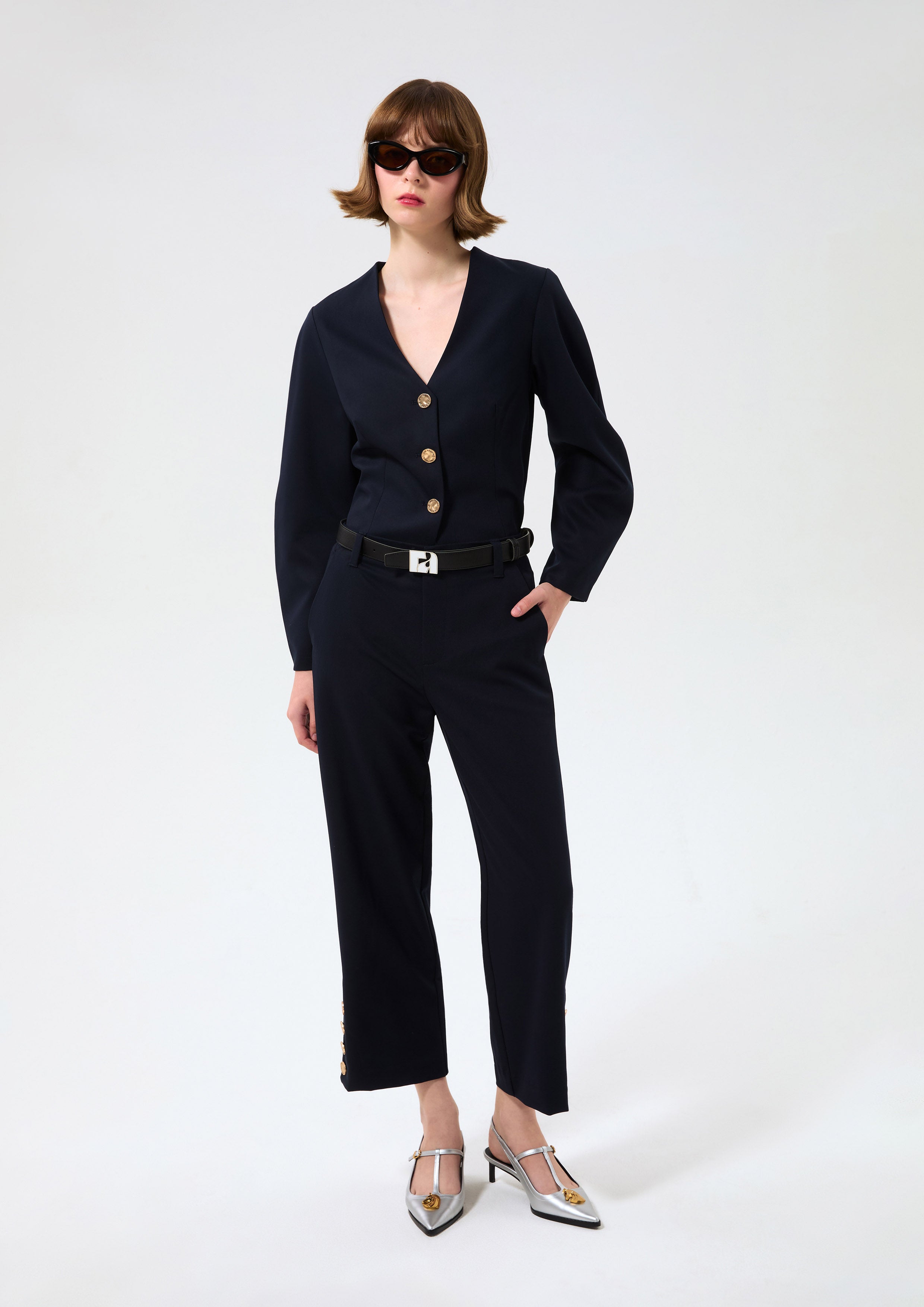 กางเกงขายาวแต่งกระดุมข้าง คอลเลกชัน Cruise to the Full Bloom