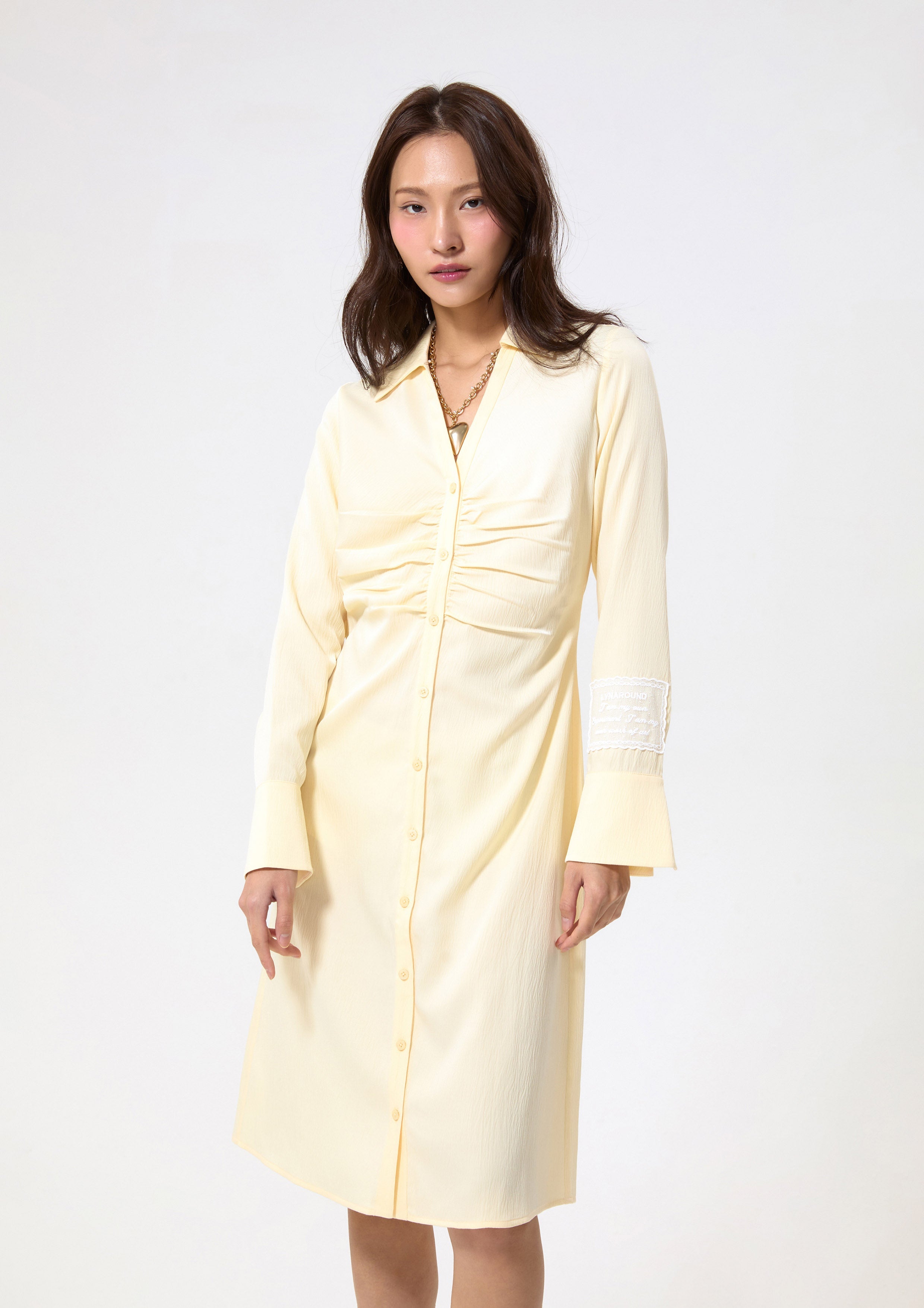 เดรสคลุมเข่าติดกระดุมแต่งจับจีบหน้า คอลเลกชัน Working on Board