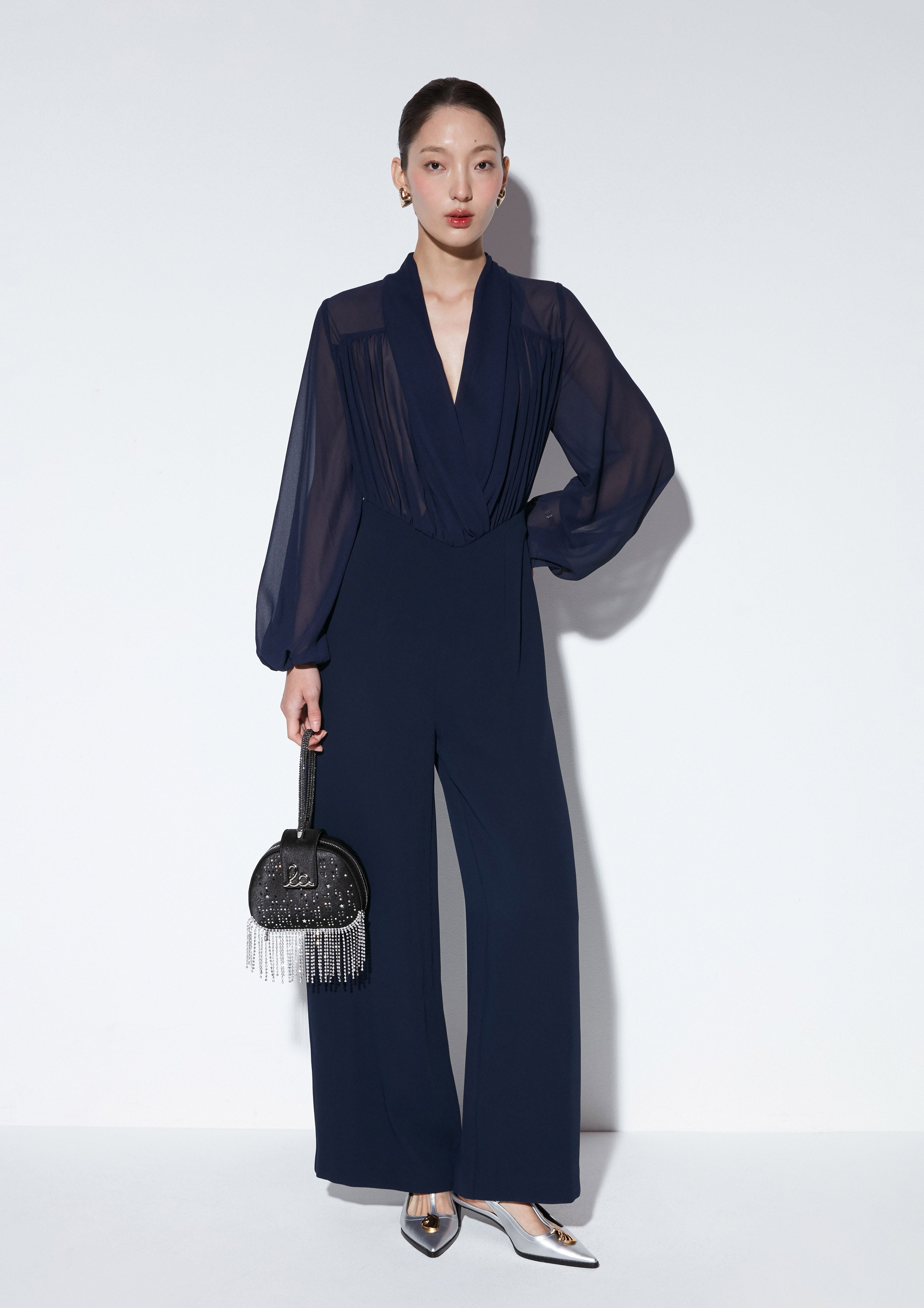 จัมพ์สูทผ้าเชียร์แขนยาว คอลเลกชัน Texture Club