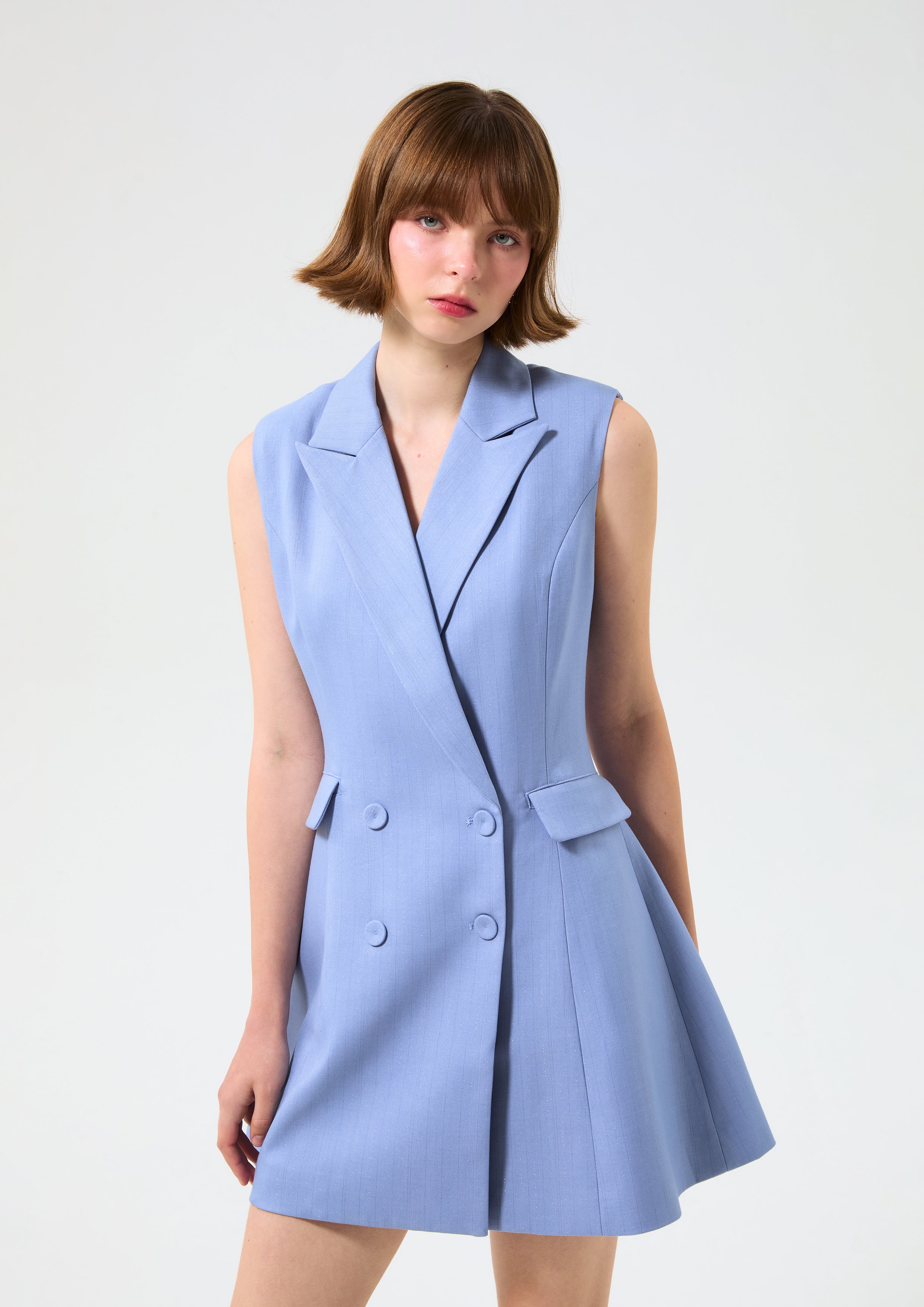 เดรสสั้นแขนกุดกระดุมสองแถว คอลเลกชัน Miracle Voyard