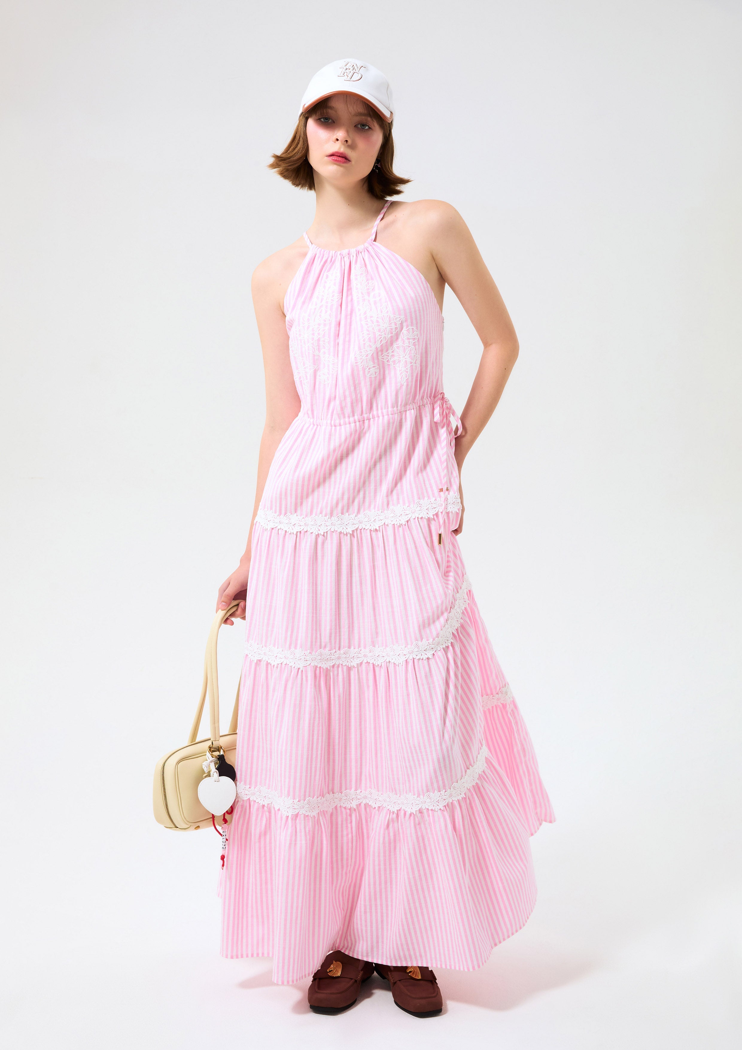 เดรสยาวคล้องคอลายทางกระโปรงต่อชั้น คอลเลกชัน Cruise to the Full Bloom