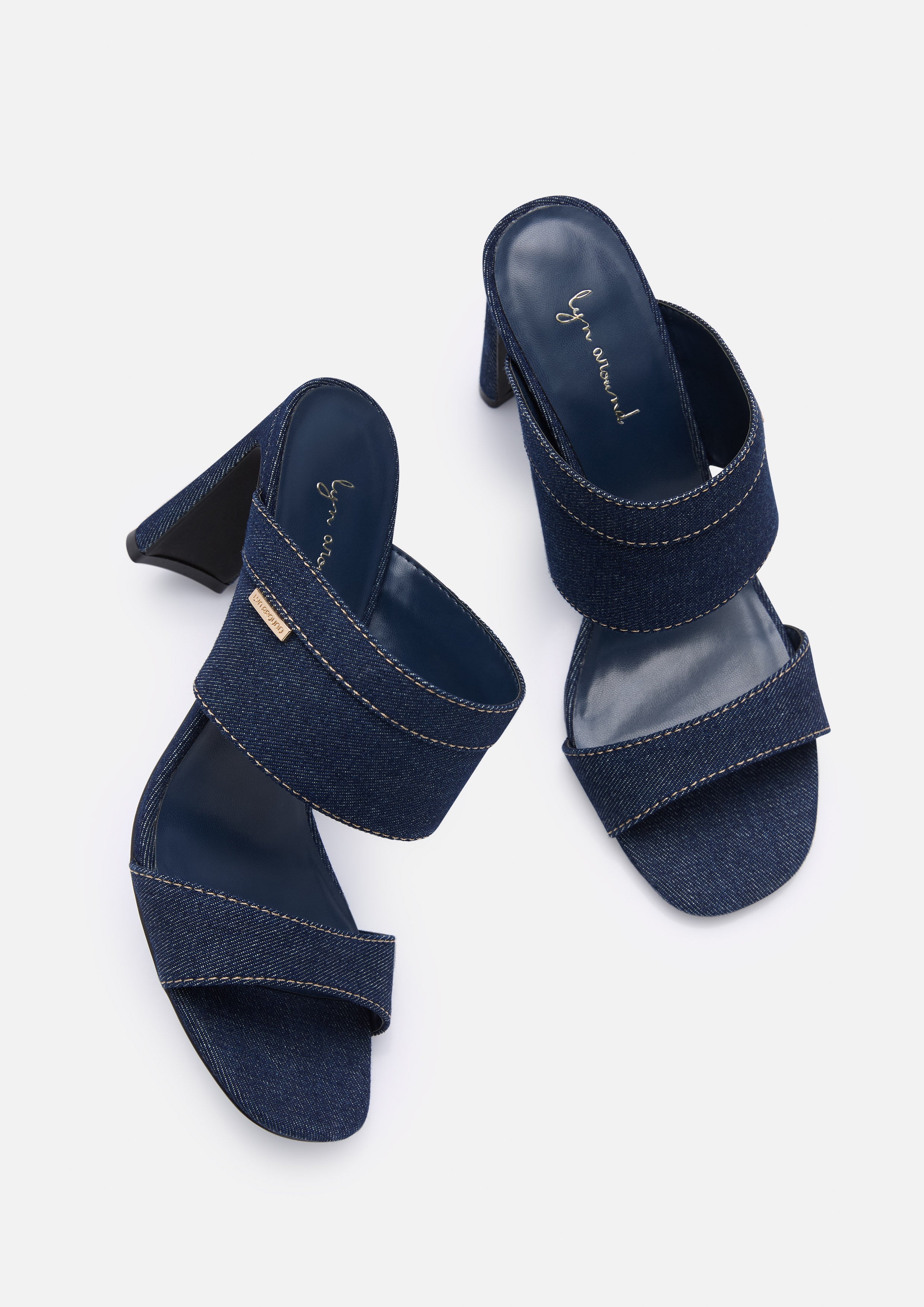 รองเท้าส้นสูงแบบสวม Artik