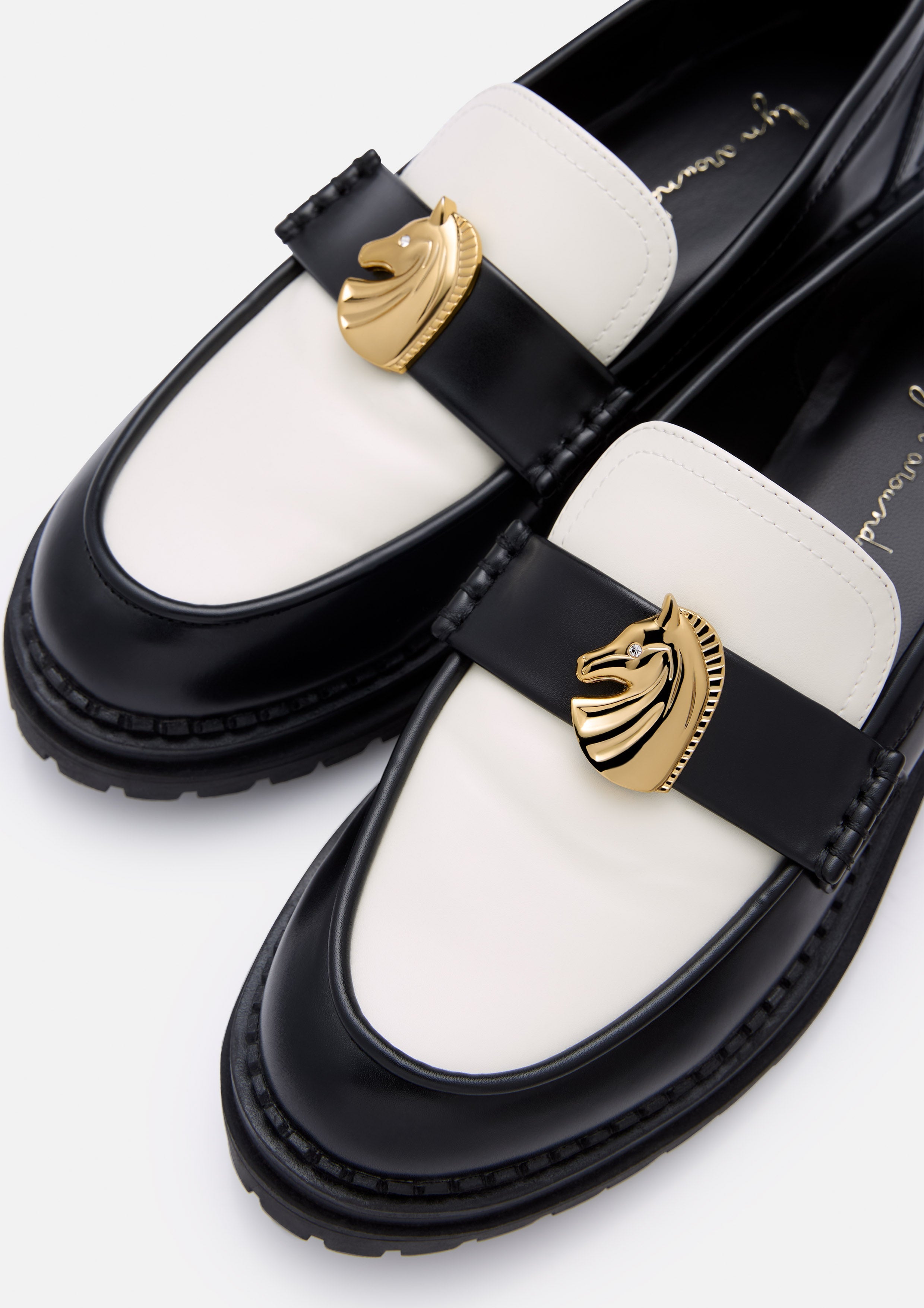 รองเท้าโลฟเฟอร์ Mannie Pony