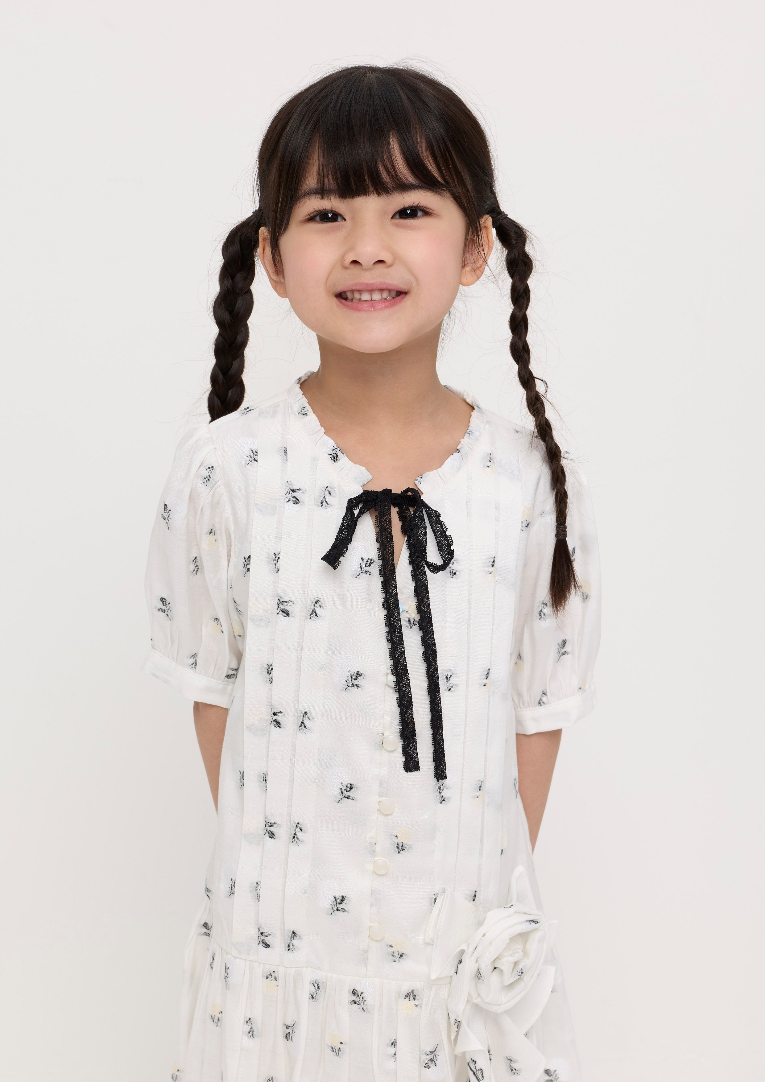 เดรสสั้นปักลายดอกกุหลาบ สำหรับเด็กผุ้หญิง คอลเลกชัน Mon Petit Ruban