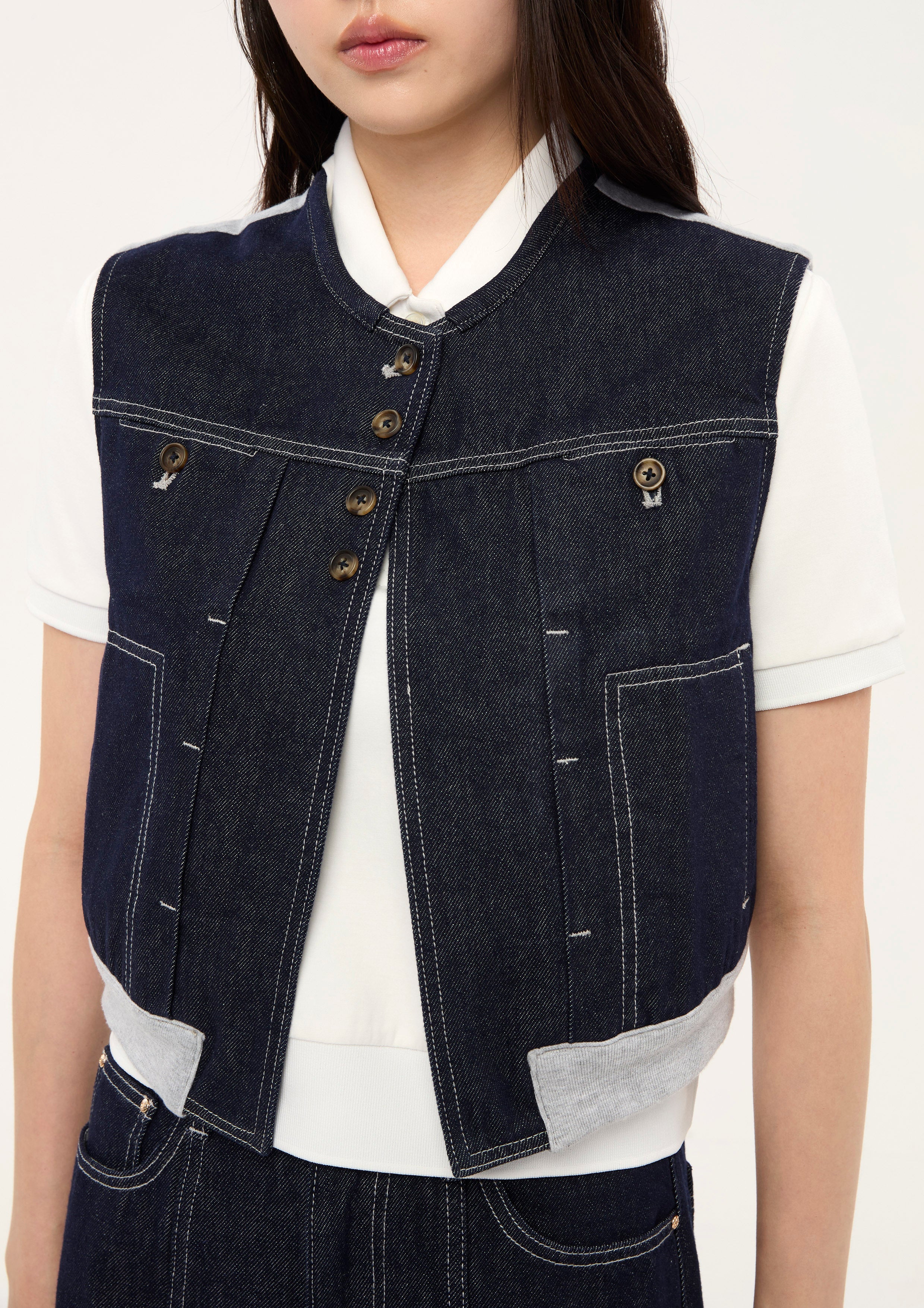 เสื้อกั๊กเดนิมแต่งผ้าพาแนล คอลเลกชัน Basic Denim