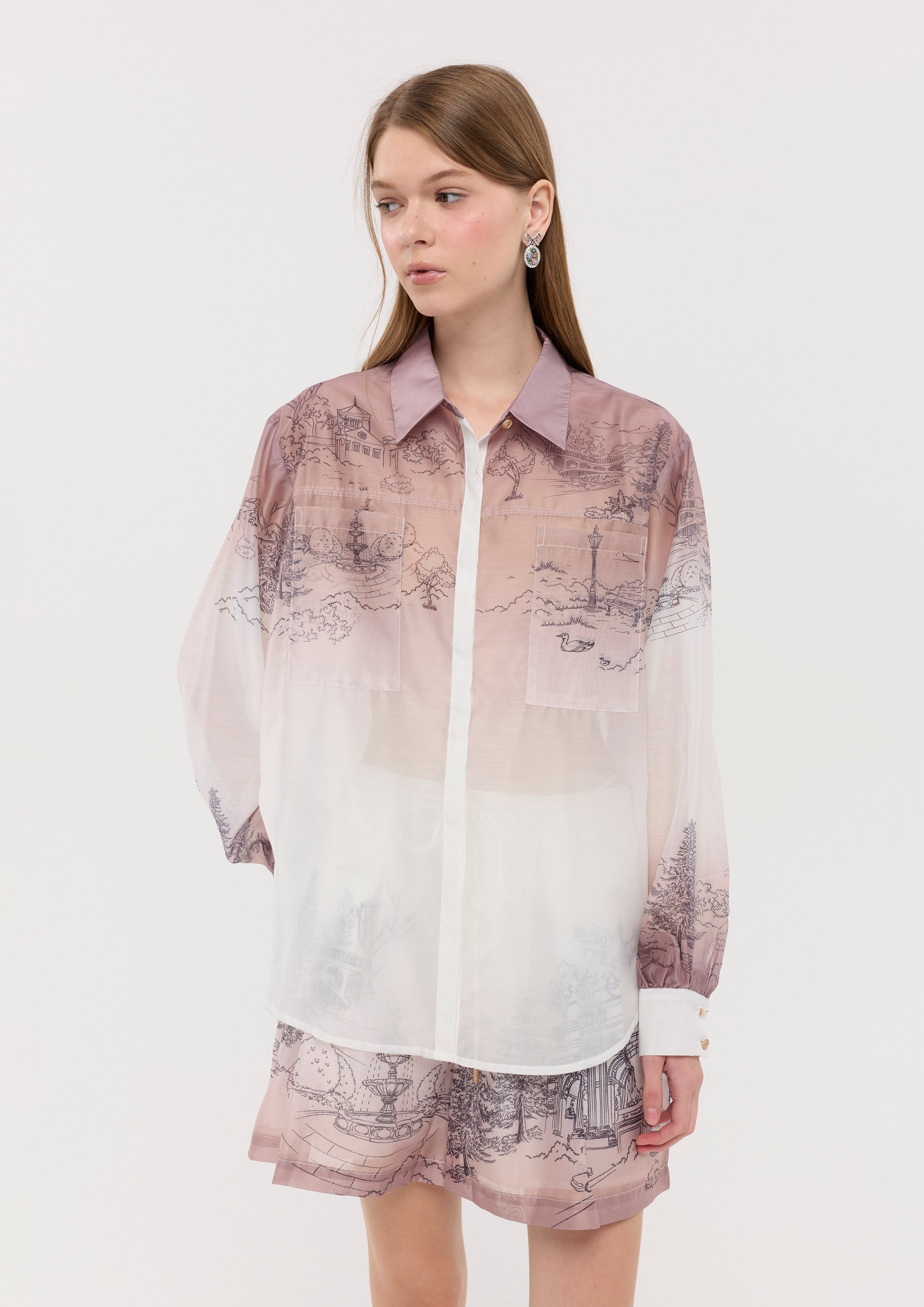 เสื้อเชิ้ตแขนยาวผ้าเชียร์พิมพ์ลาย คอลเลกชัน La Femme Demure
