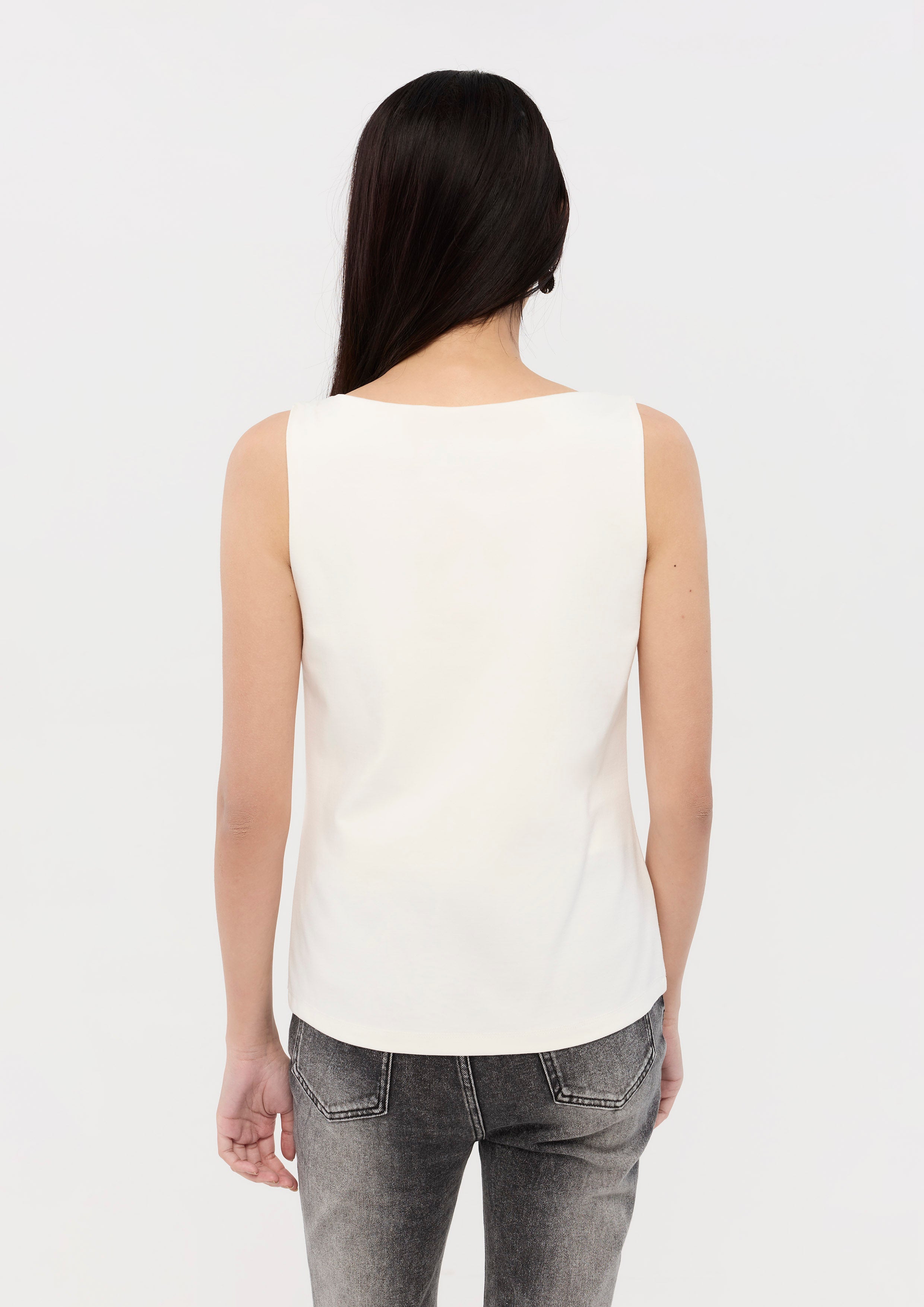 เสื้อแขนกุดแต่งแอพพลิเก้ดอกกุหลาบ คอลเลกชัน La Femme Demure