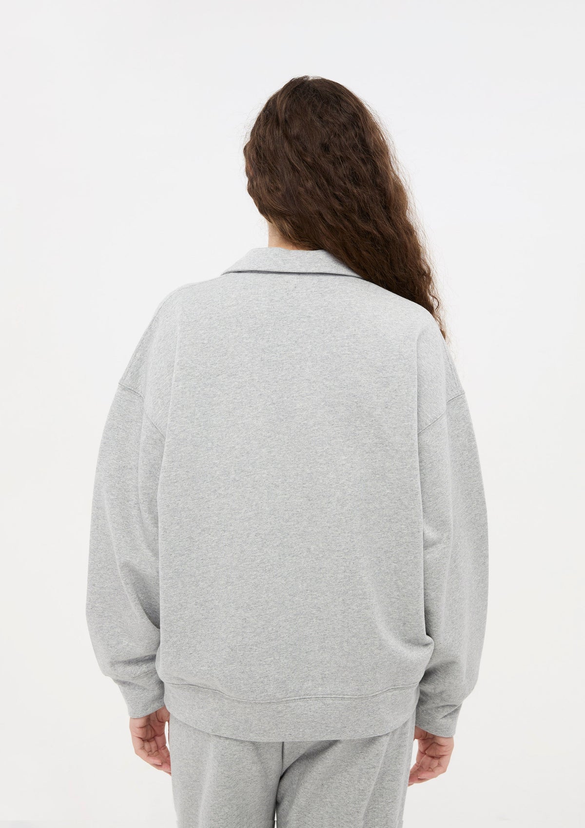 เสื้อพูลโอเวอร์แขนยาวพิมพ์โลโก้ คอลเลกชัน LNRD Signature