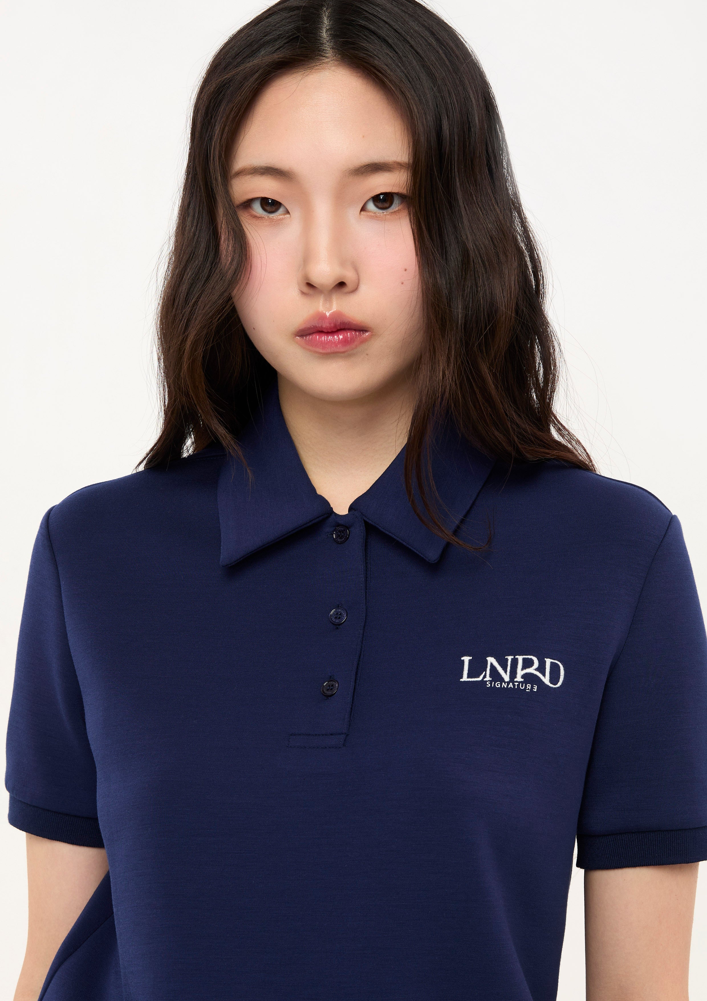 เสื้อโปโลแขนสั้นปักโลโก้ คอลเลกชัน LNRD Signature